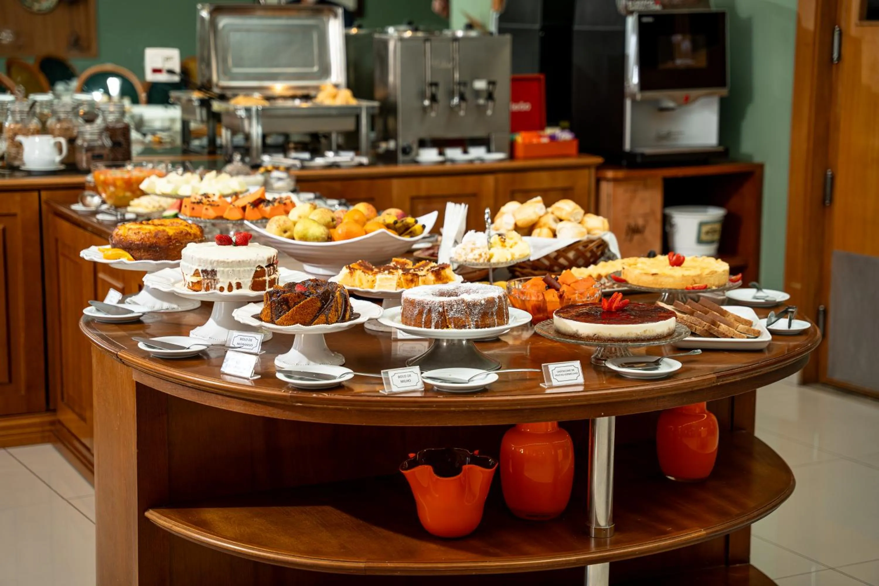 Buffet breakfast in Pousada Luis XV