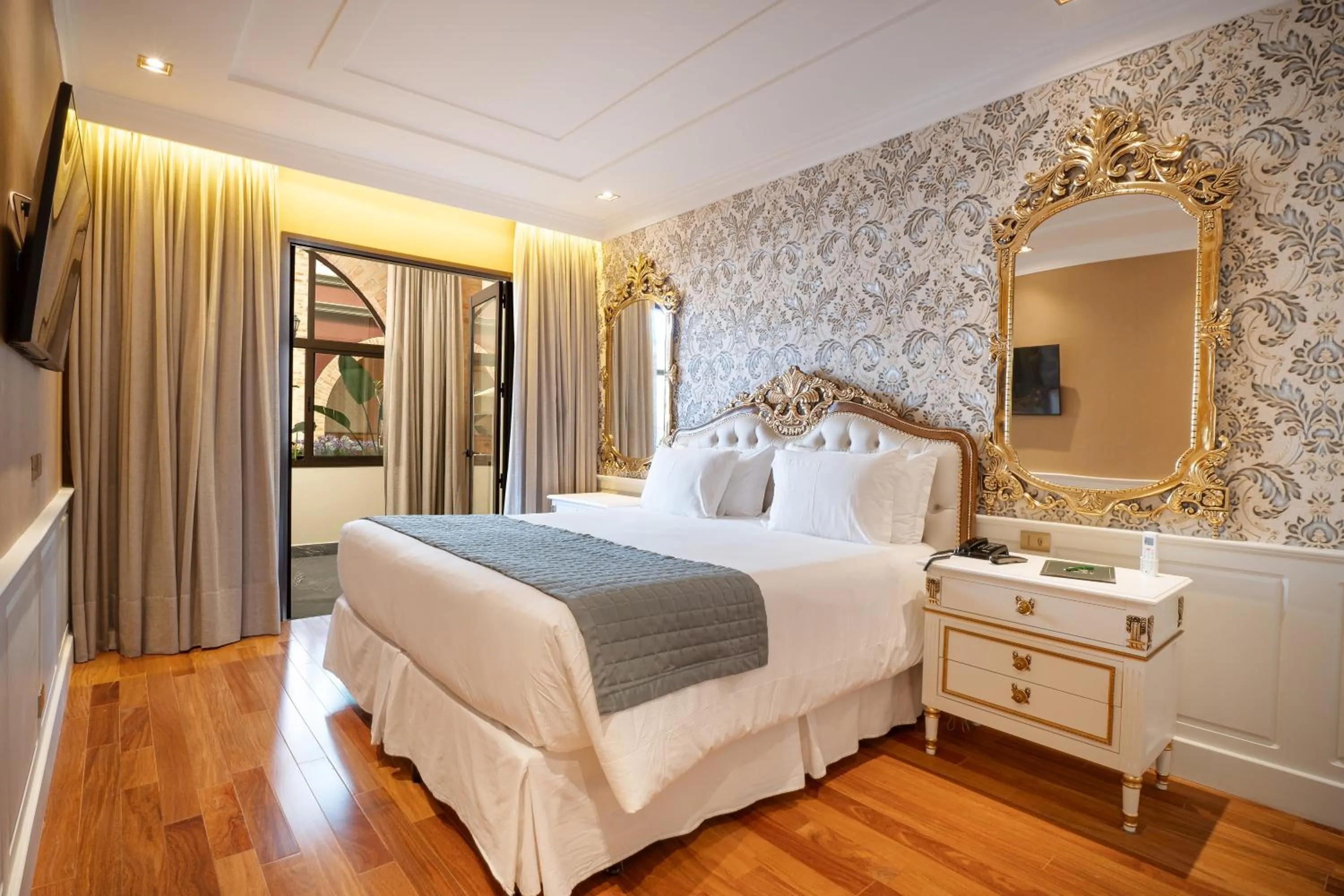 Bed in Pousada Luis XV