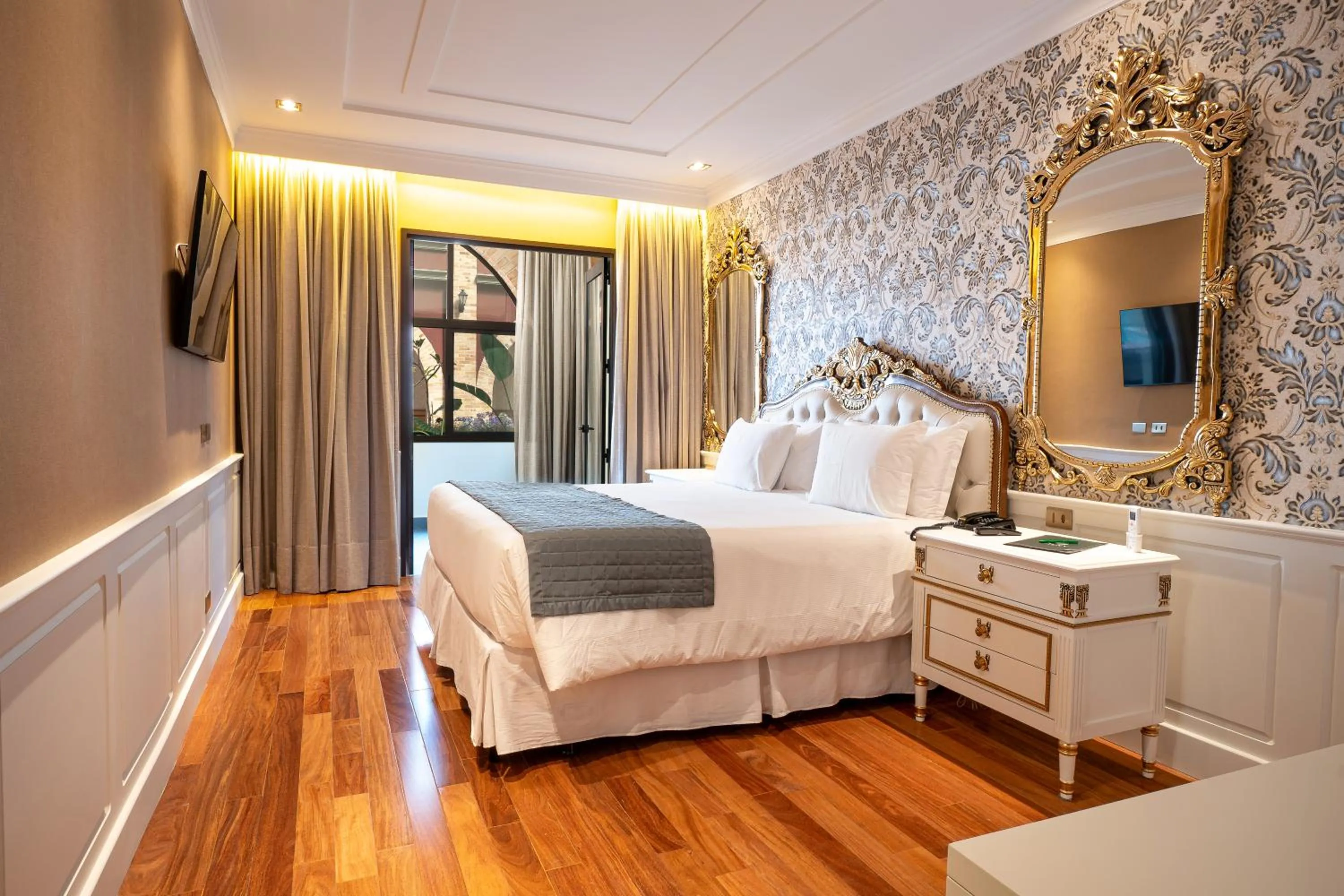 Bed in Pousada Luis XV