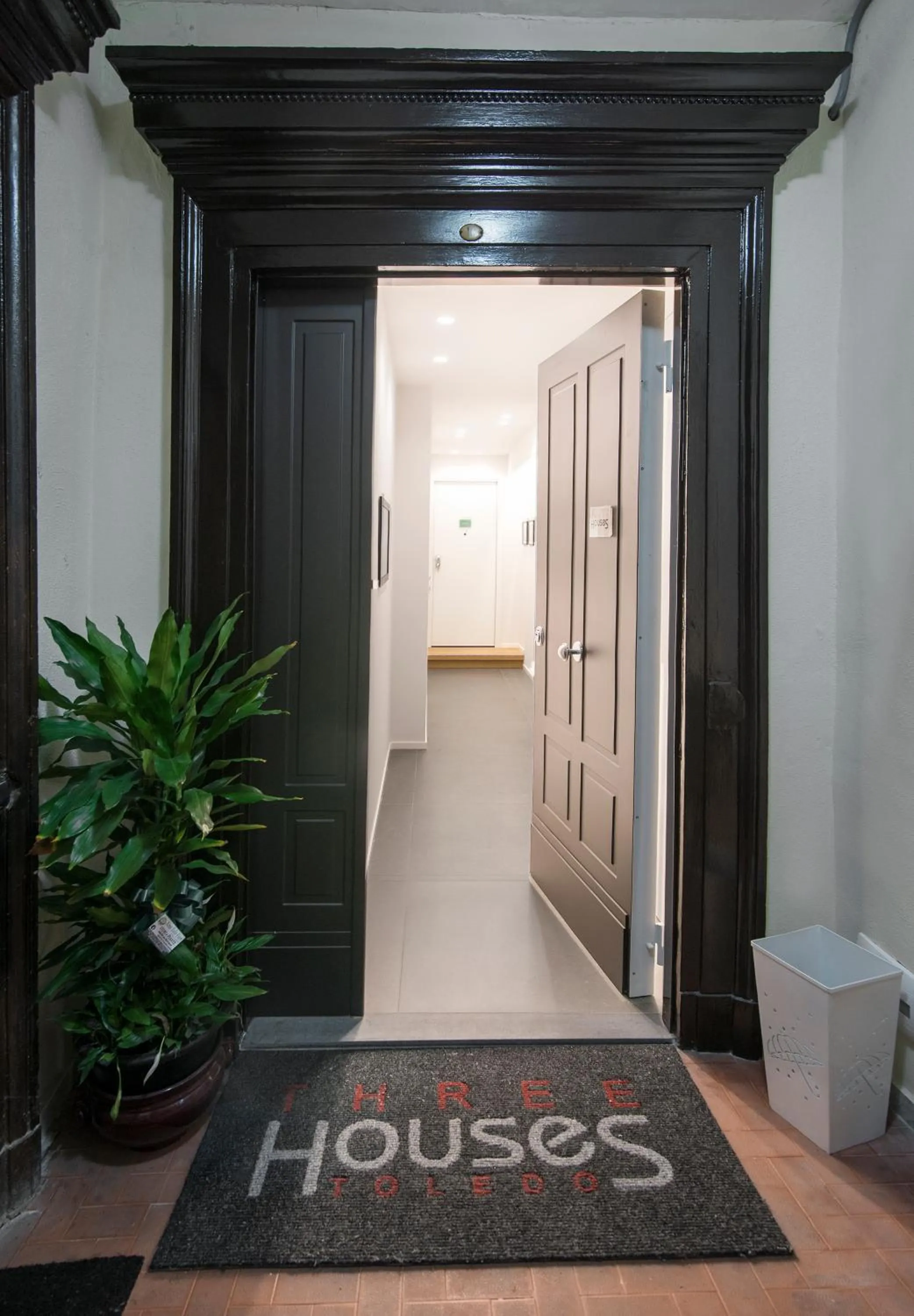 Property building in Three Houses Toledo