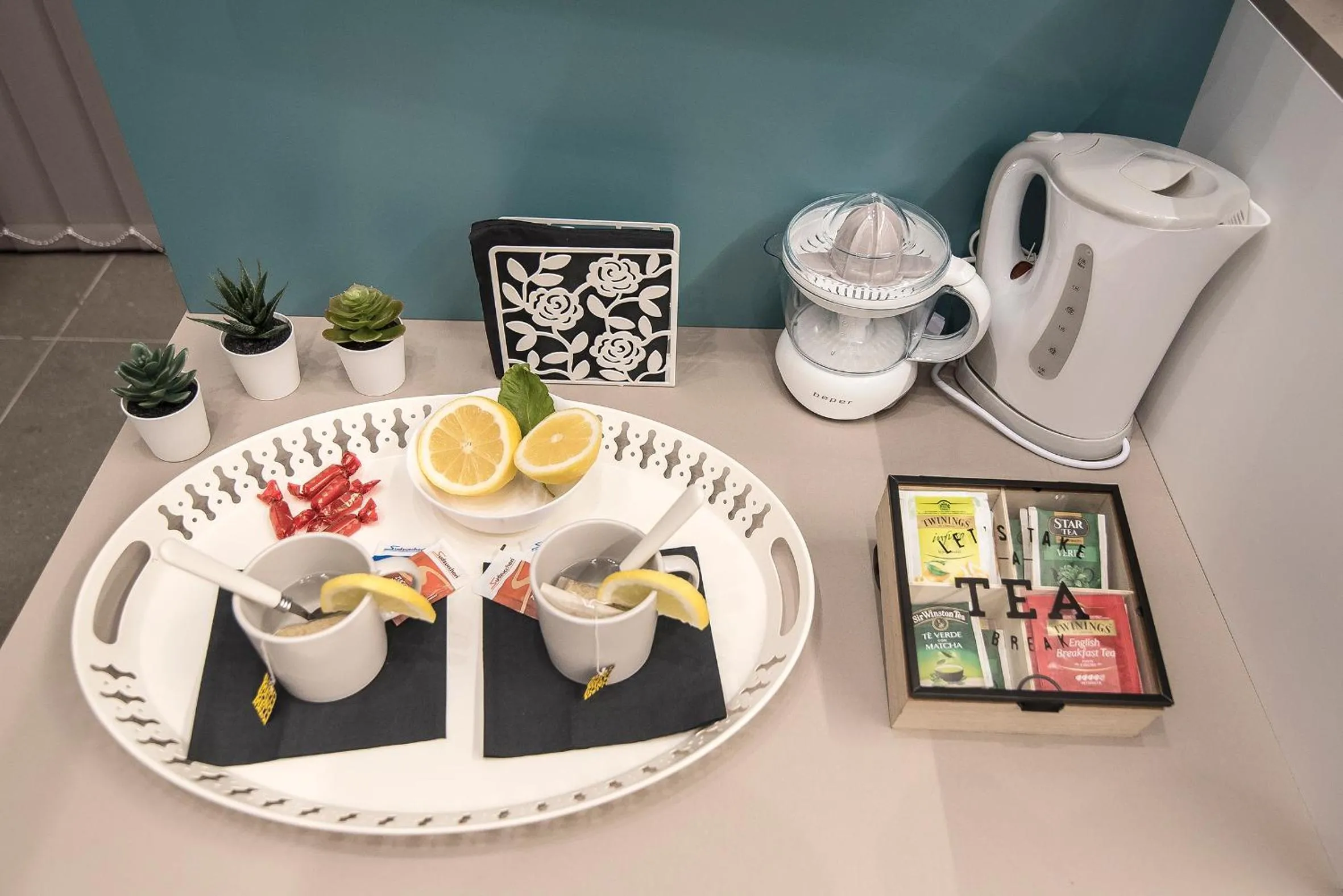 Coffee/tea facilities in Three Houses Toledo