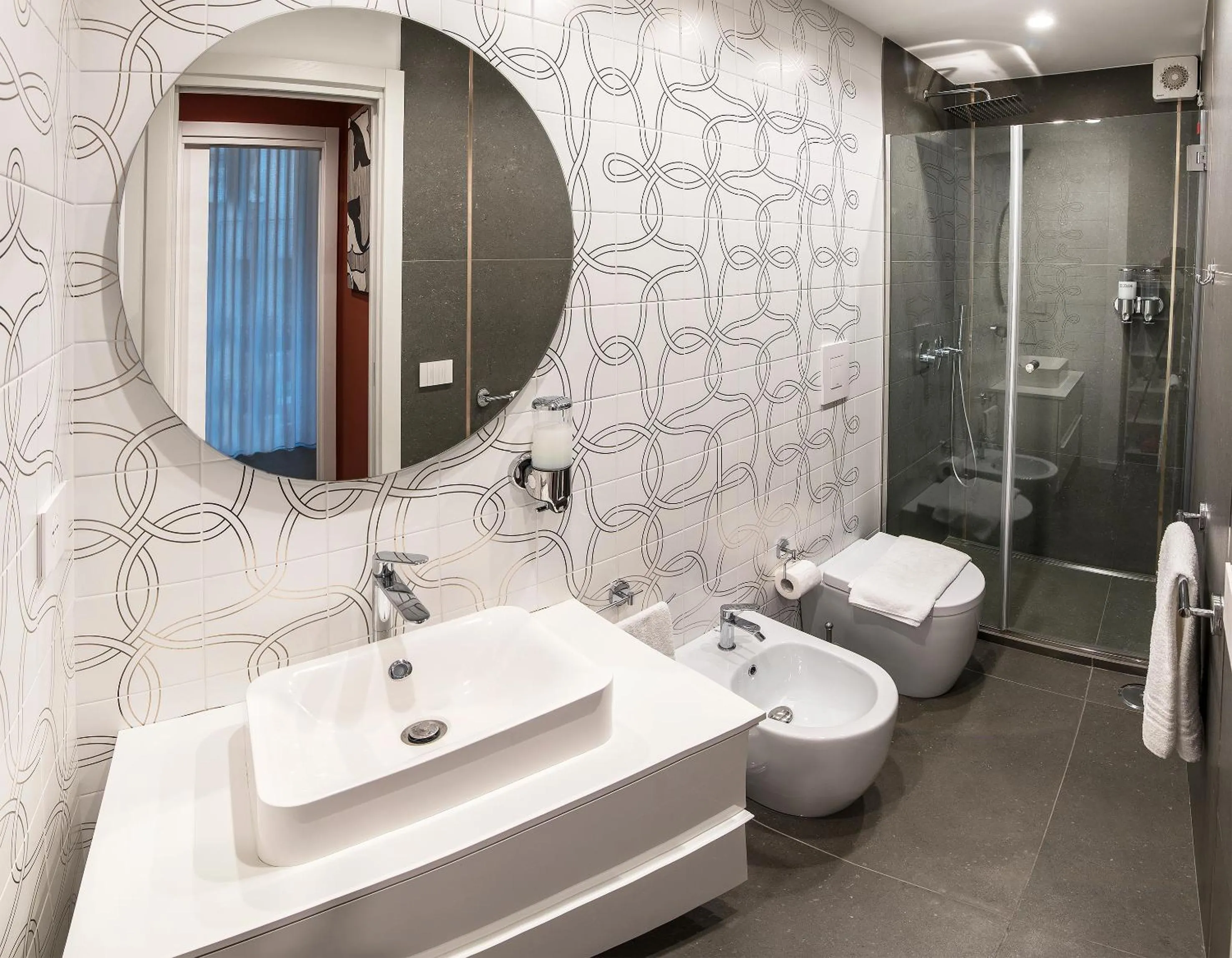 Bathroom in Three Houses Toledo