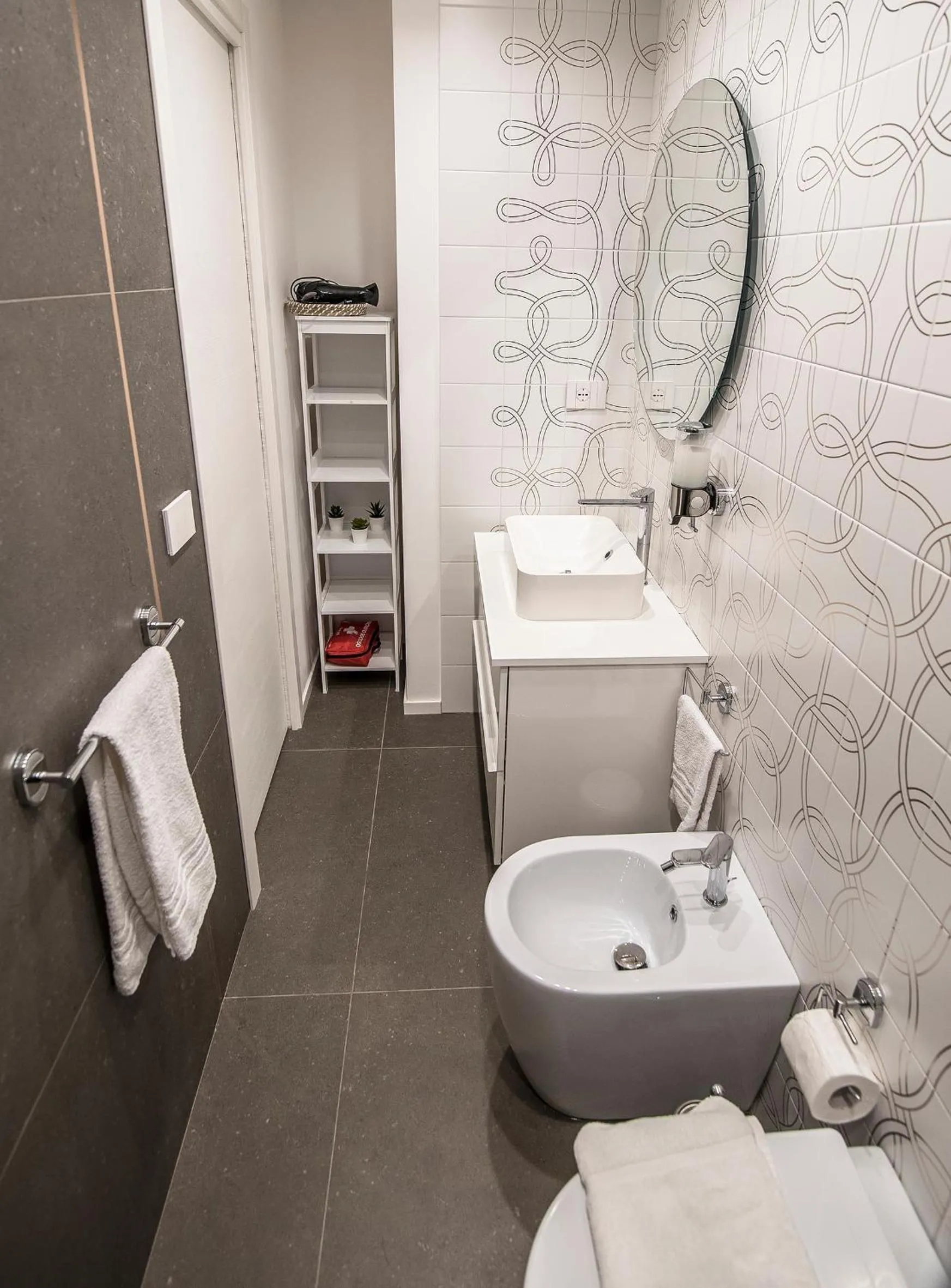 Bathroom in Three Houses Toledo