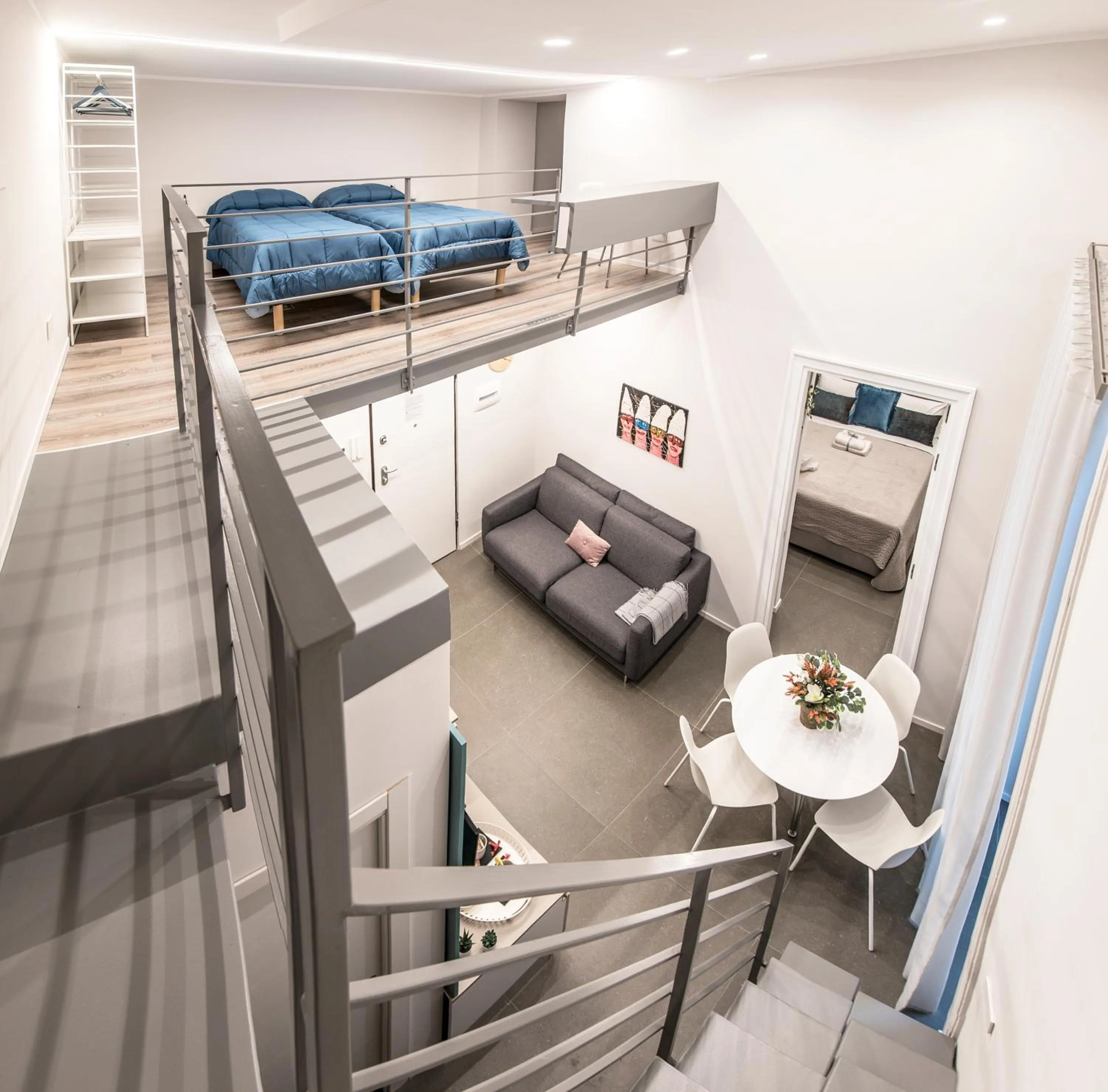 Photo of the whole room, Bed in Three Houses Toledo