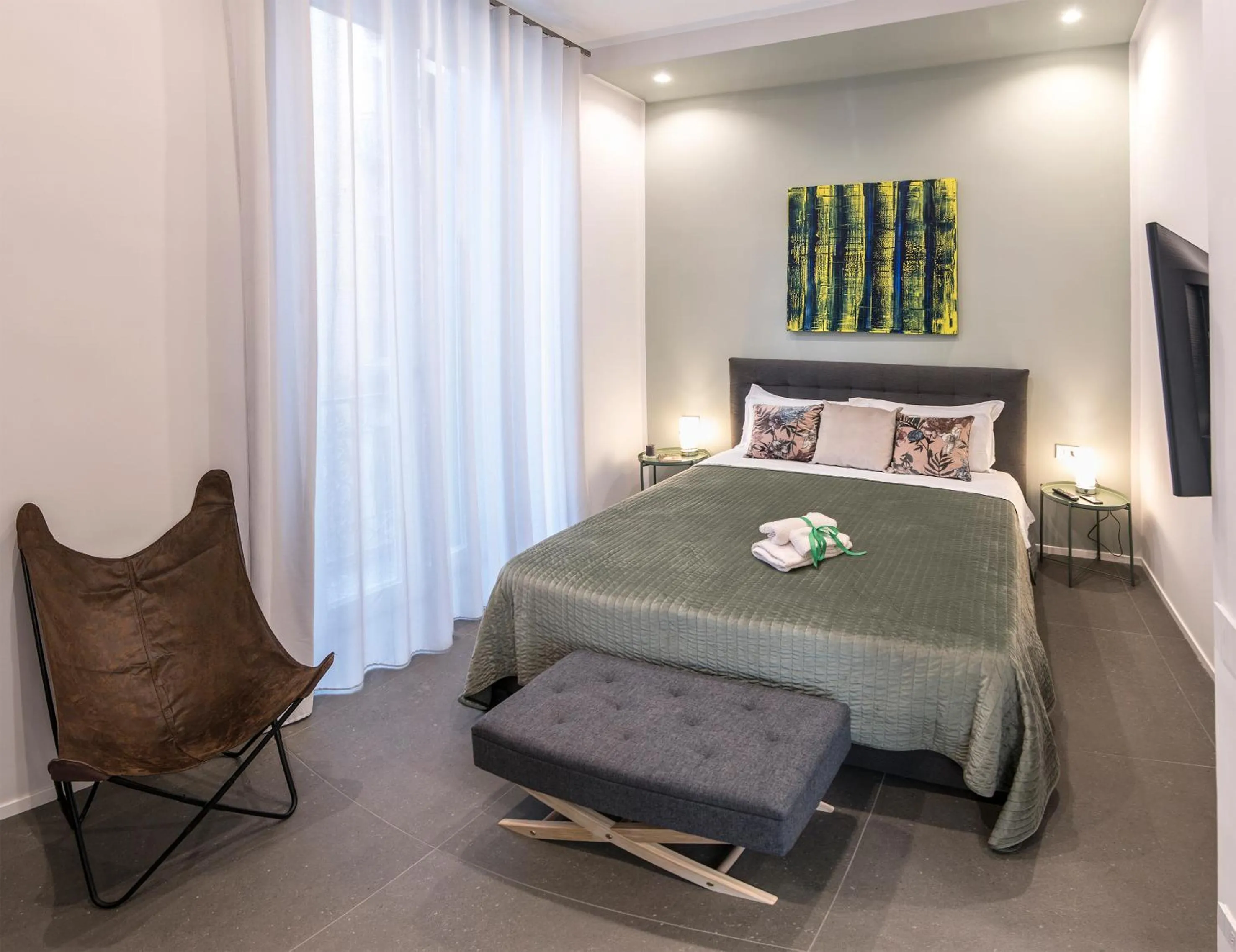 Bedroom, Bed in Three Houses Toledo