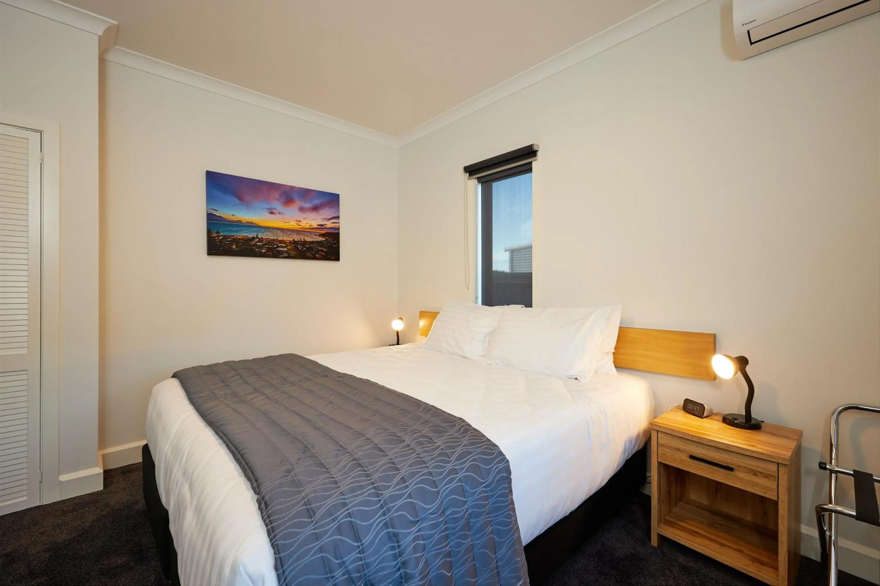 Bed in The White Morph - Heritage Collection