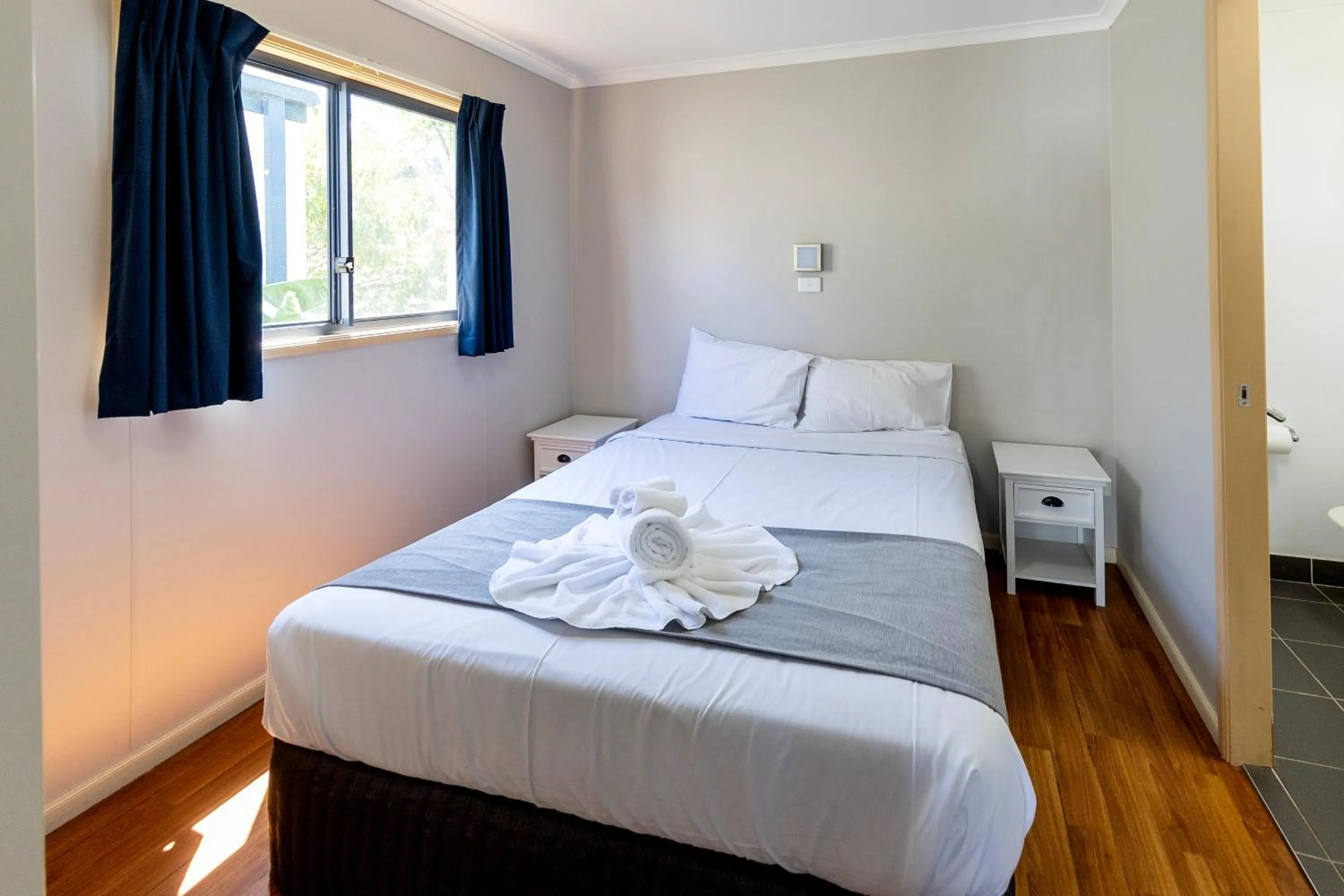 Bed in Breeze Inn 13 Princes Highway, Ulladulla