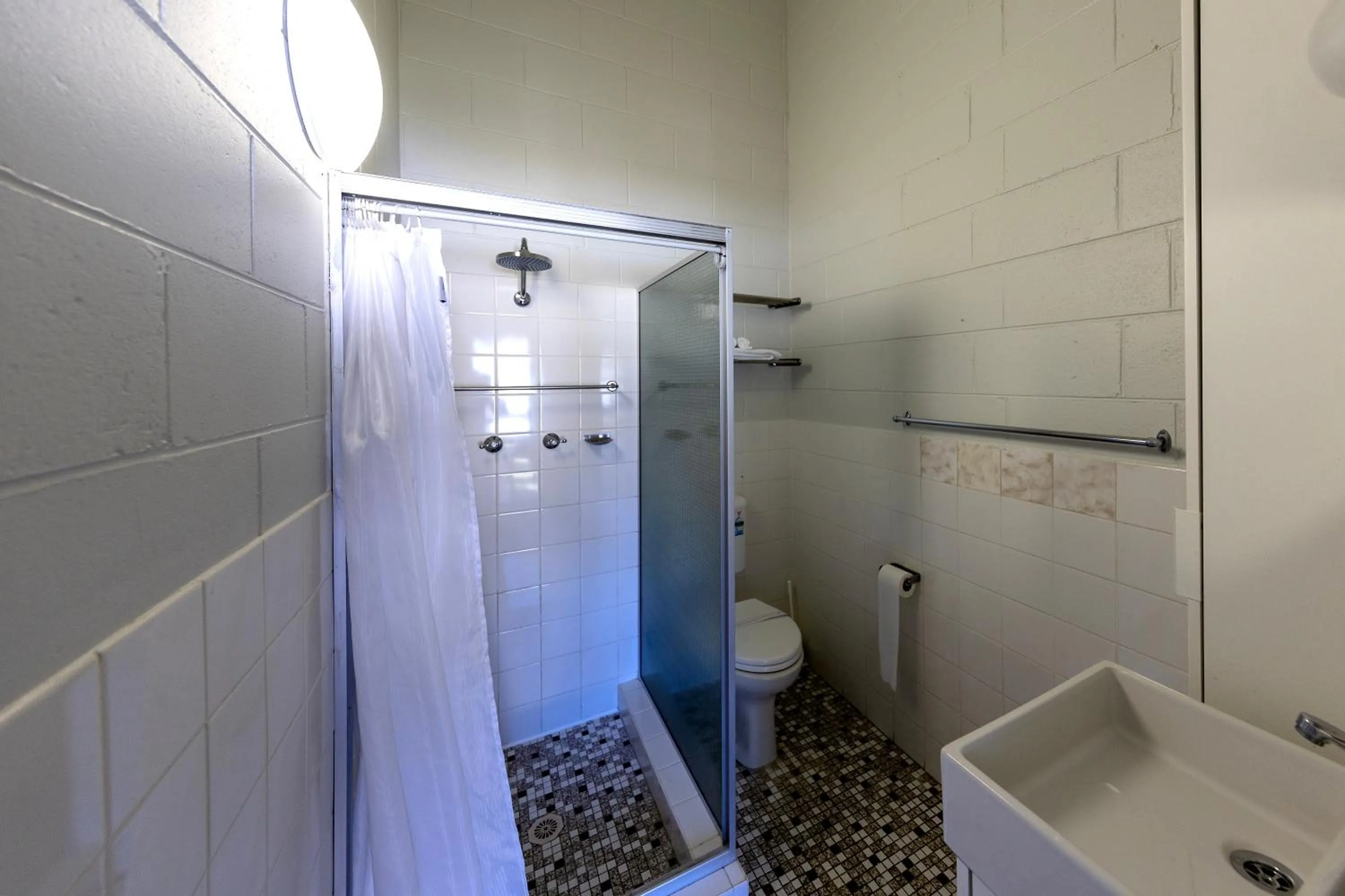 Breeze Inn 13 Princes Highway, Ulladulla