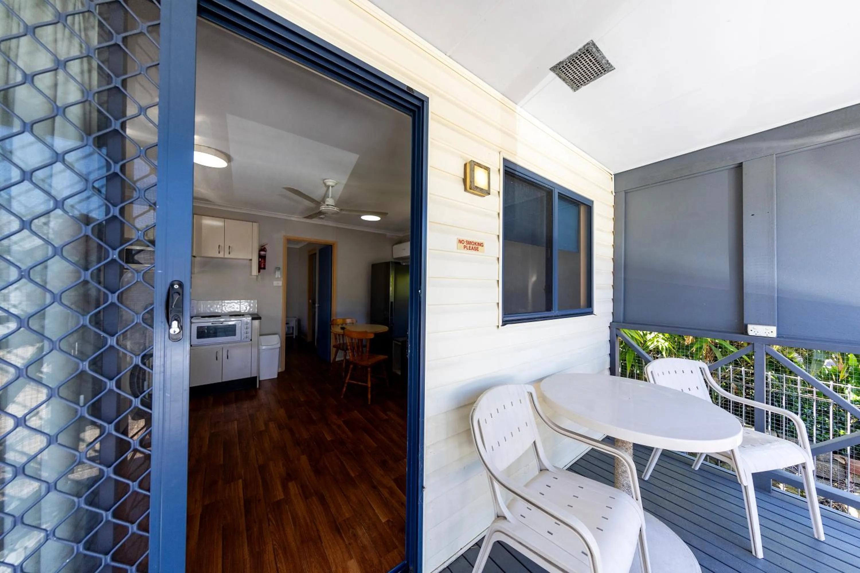 Bed in Breeze Inn 13 Princes Highway, Ulladulla