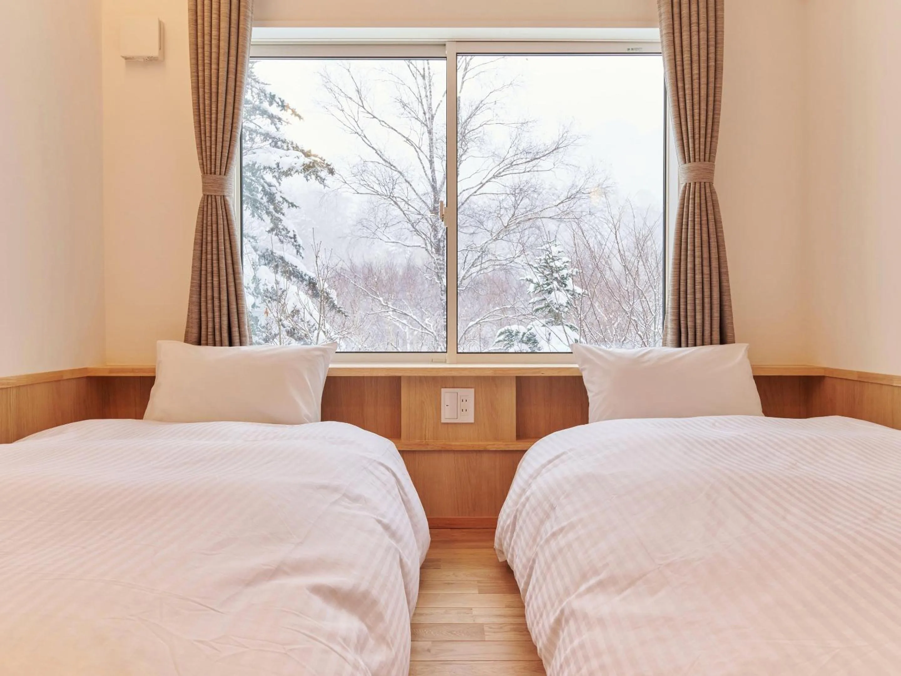 Photo of the whole room, Bed in Ishinoyu Lodge