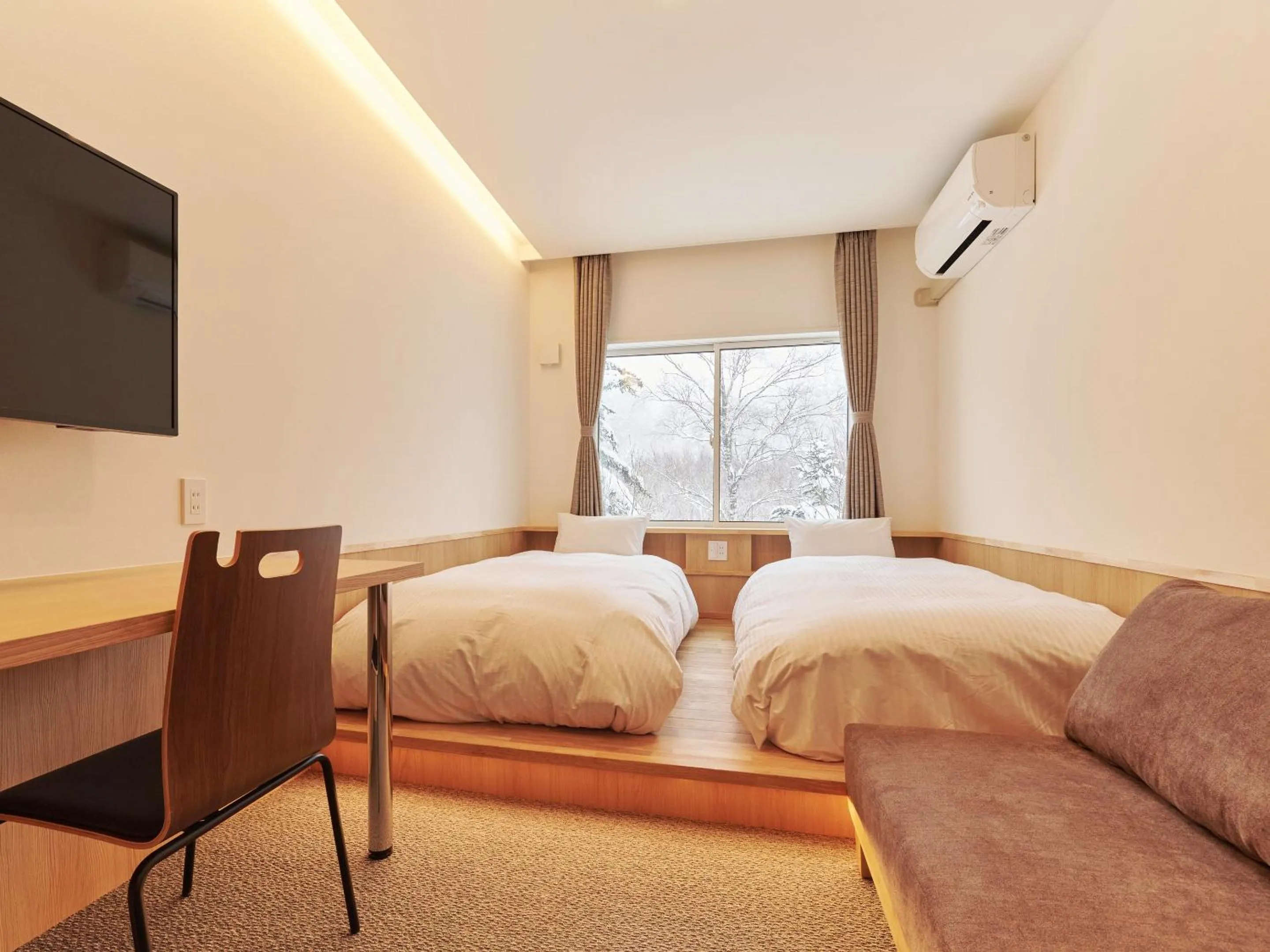 Photo of the whole room, Bed in Ishinoyu Lodge