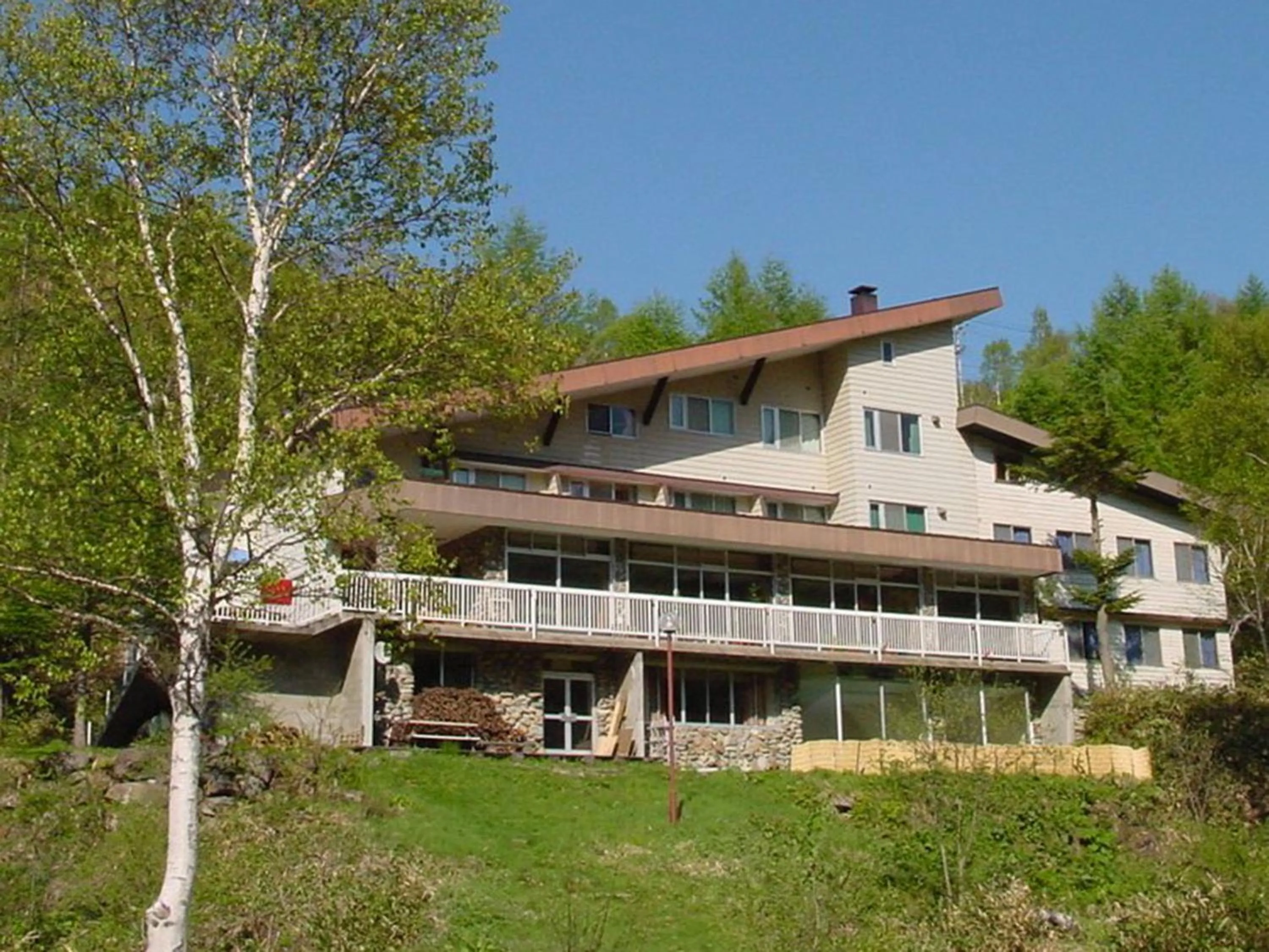 Property building in Ishinoyu Lodge