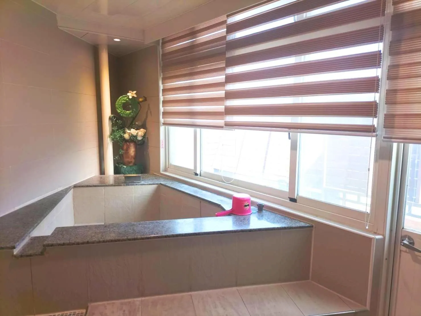 JinShan Sakura Bay Hot Spring Hotel