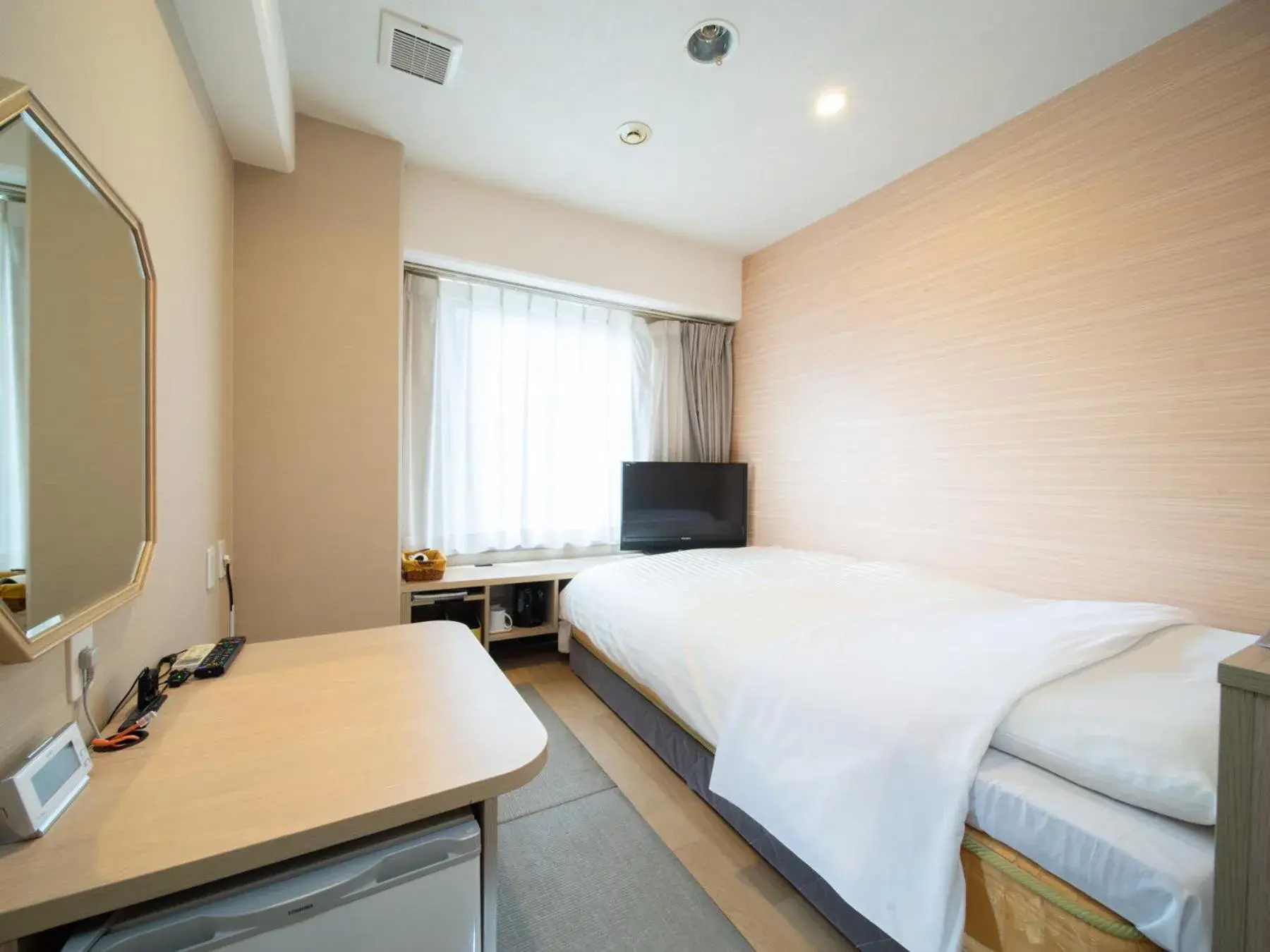 Economy Japanese-Style Single Room - single occupancy in Natural Hot Spring SUPER HOTEL Kumamoto Chamber of Commerce Economy Japanese-Style Single Room - single occupancy in Natural Hot Spring SUPER HOTEL Kumamoto Chamber of Commerce