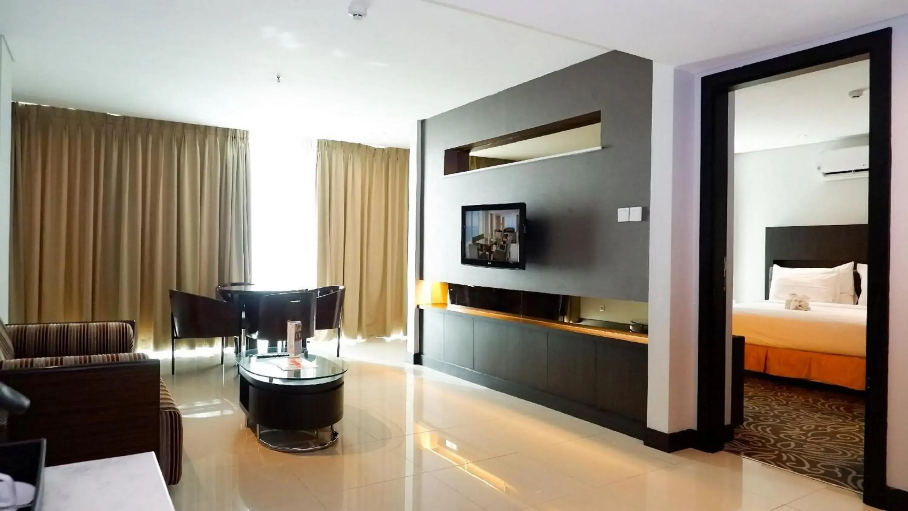 Business Suite in Swiss-Belhotel Balikpapan Business Suite in Swiss-Belhotel Balikpapan