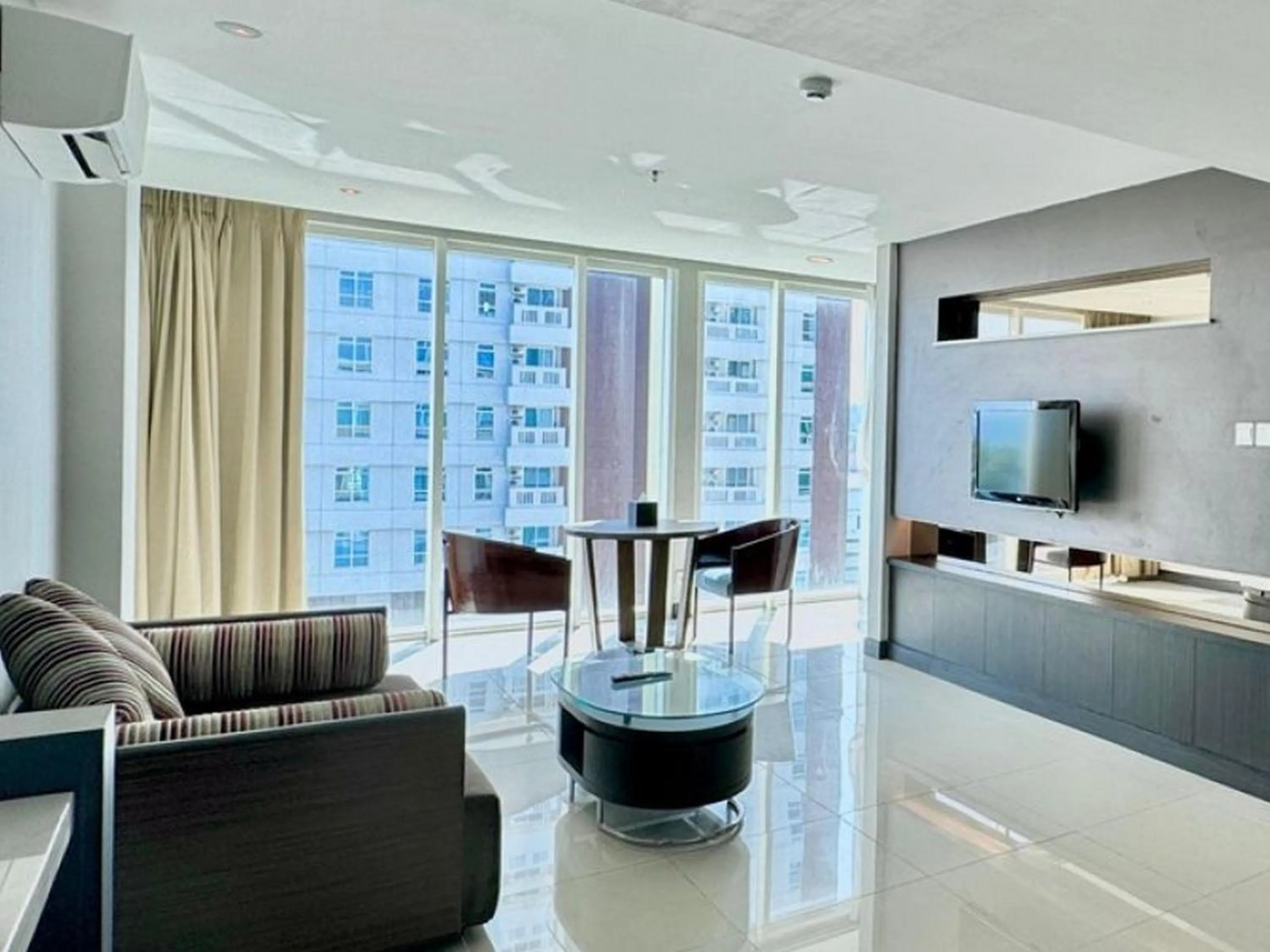 Living room in Swiss-Belhotel Balikpapan