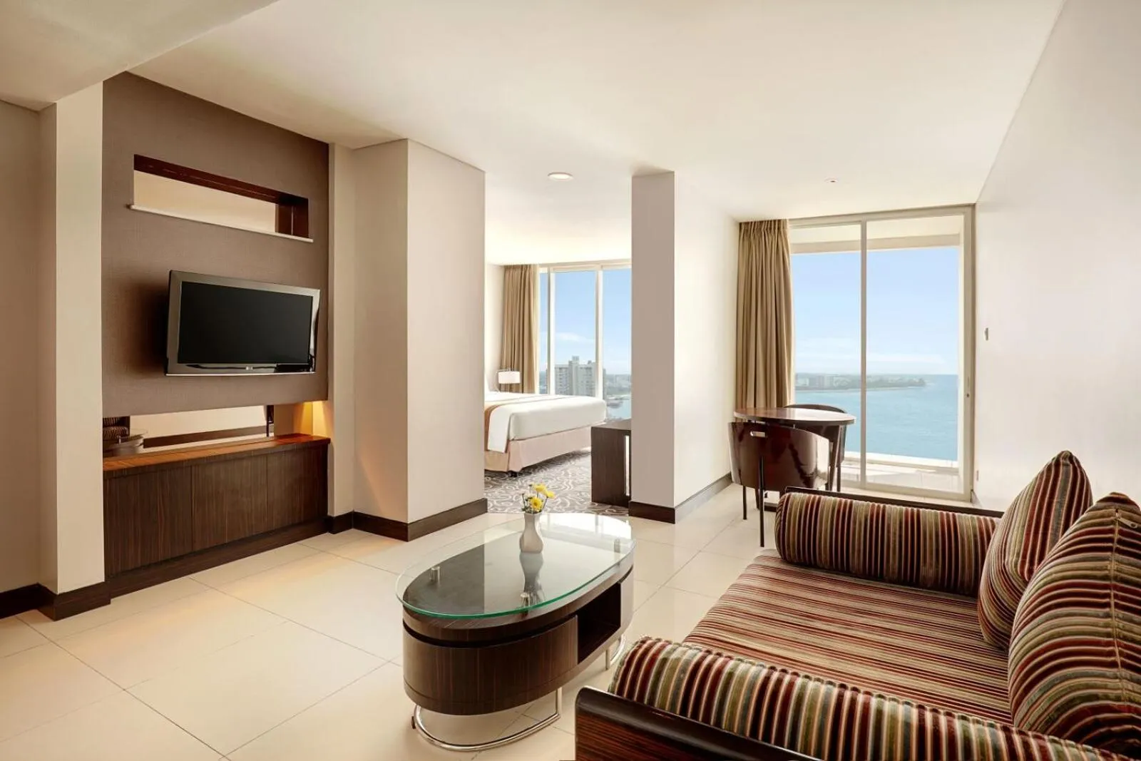 Living room in Swiss-Belhotel Balikpapan