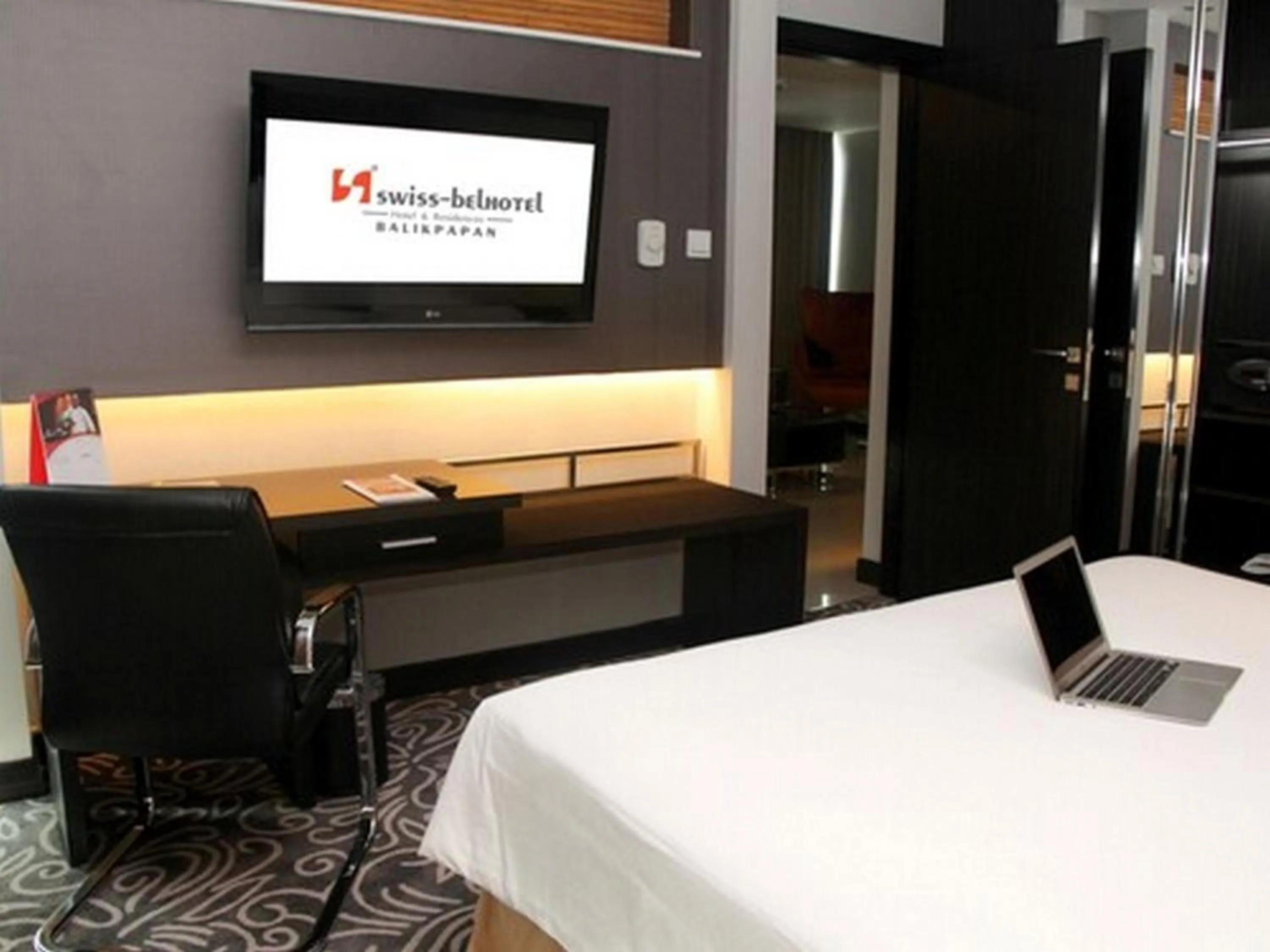 Bed in Swiss-Belhotel Balikpapan