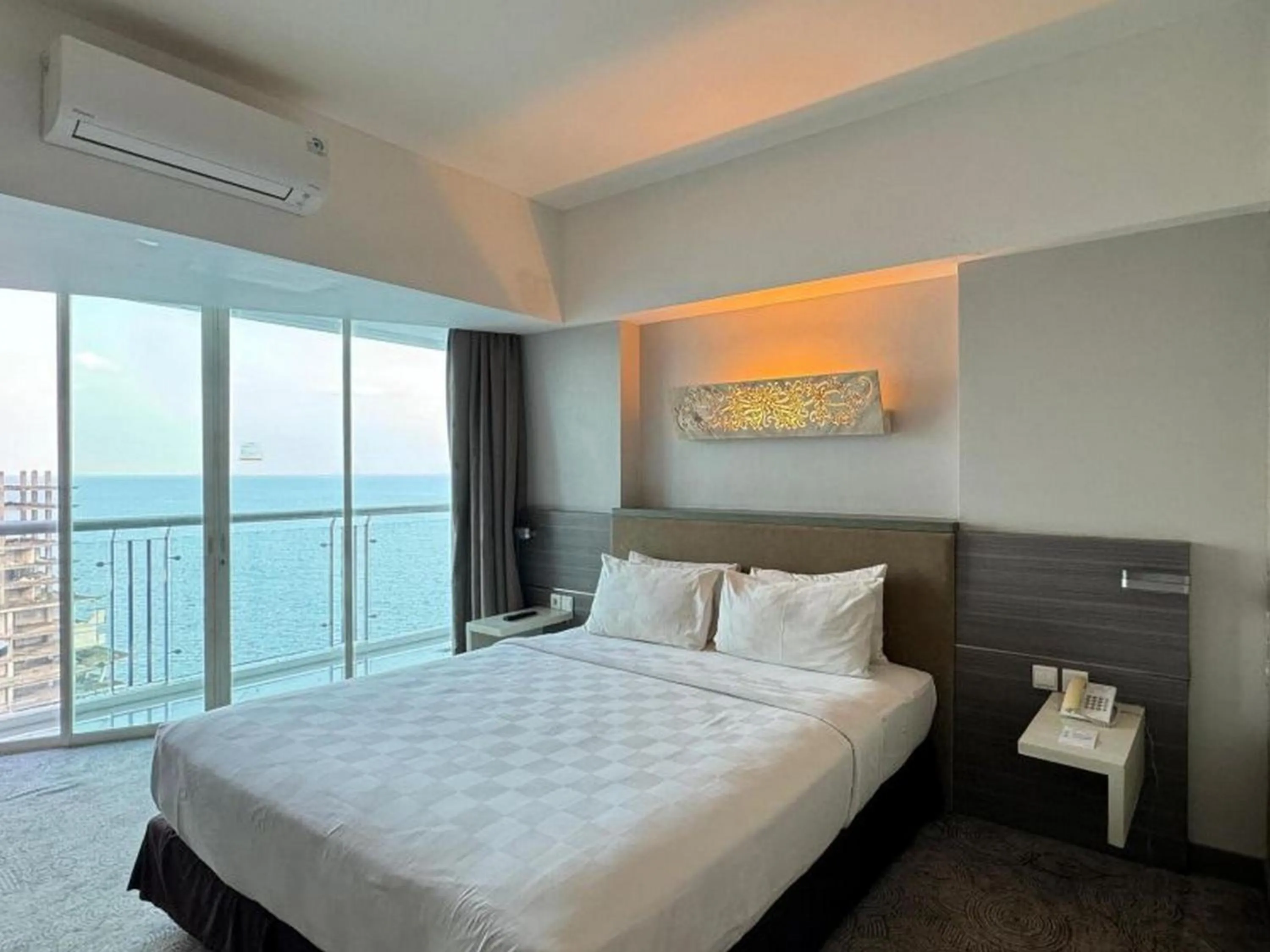 Bedroom, Bed in Swiss-Belhotel Balikpapan