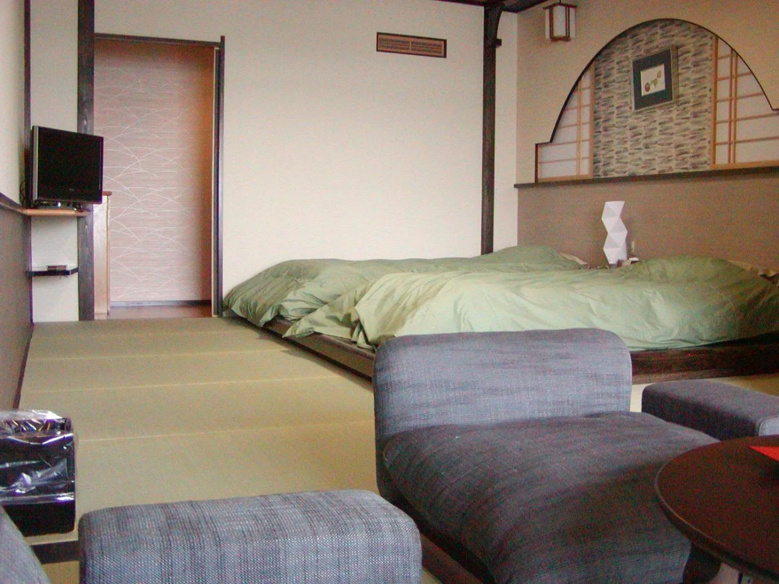 Living room, Bed in Inatori Tokai Hotel Yuen