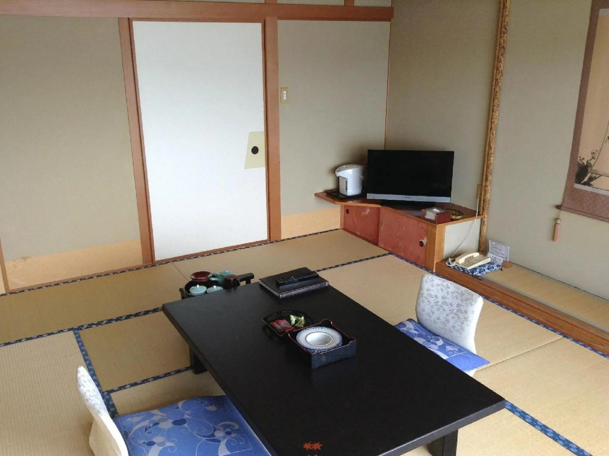 Photo of the whole room in Inatori Tokai Hotel Yuen