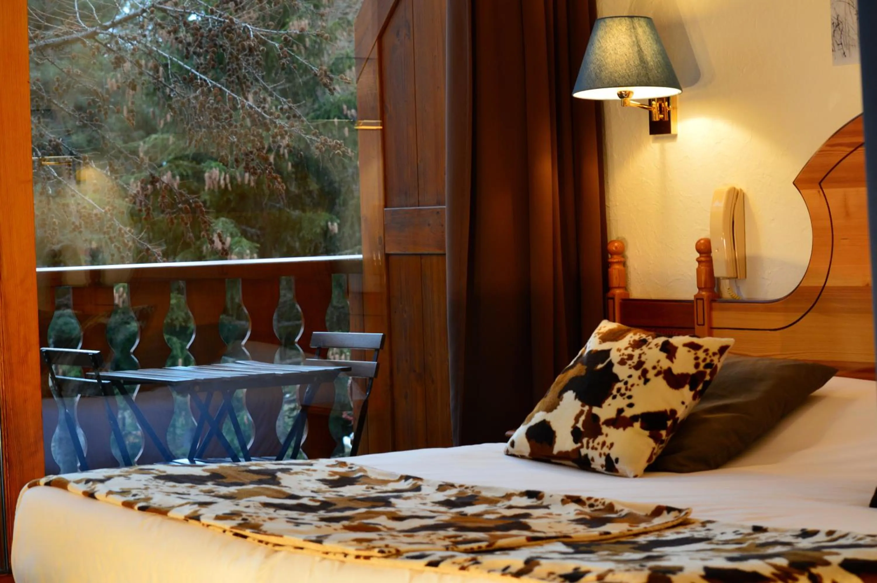 Decorative detail in Hôtel Serre Palas