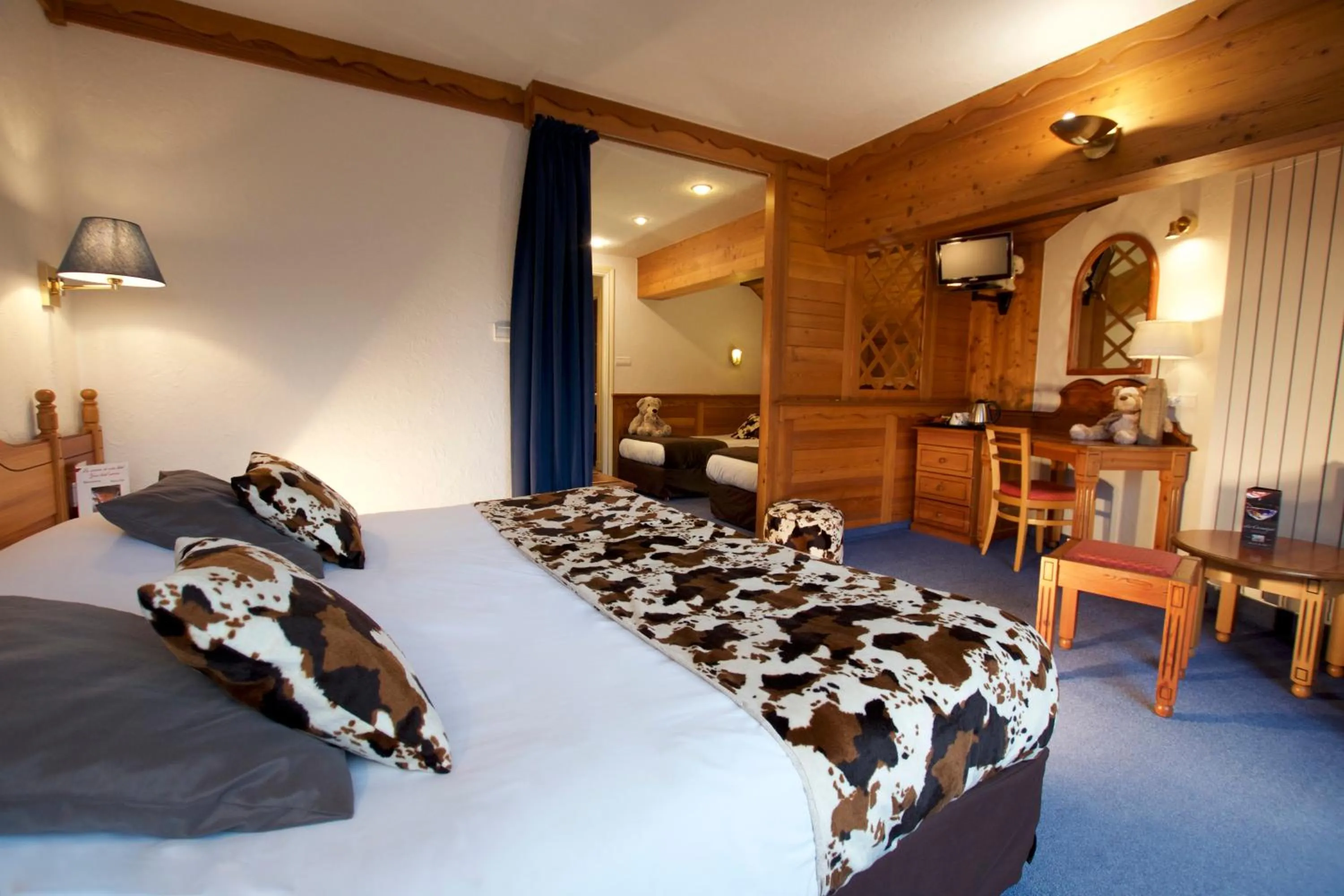 Bed in Hôtel Serre Palas