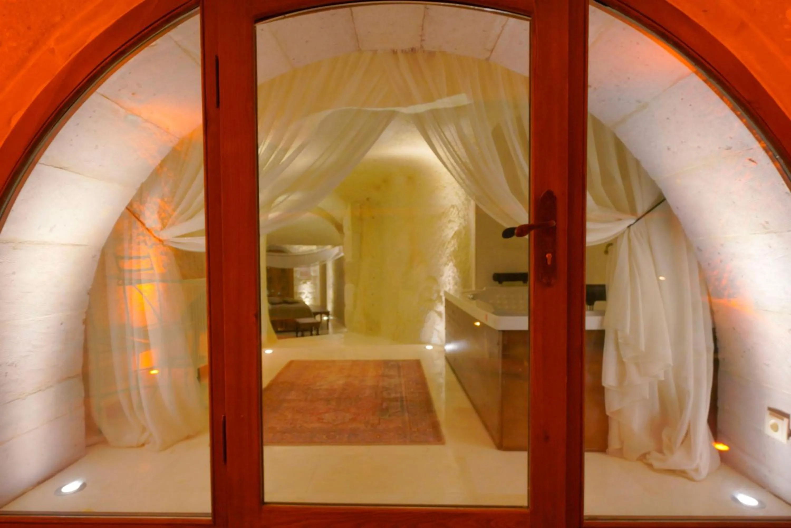 Balcony/Terrace, Bed in Fairyland Cave Hotel