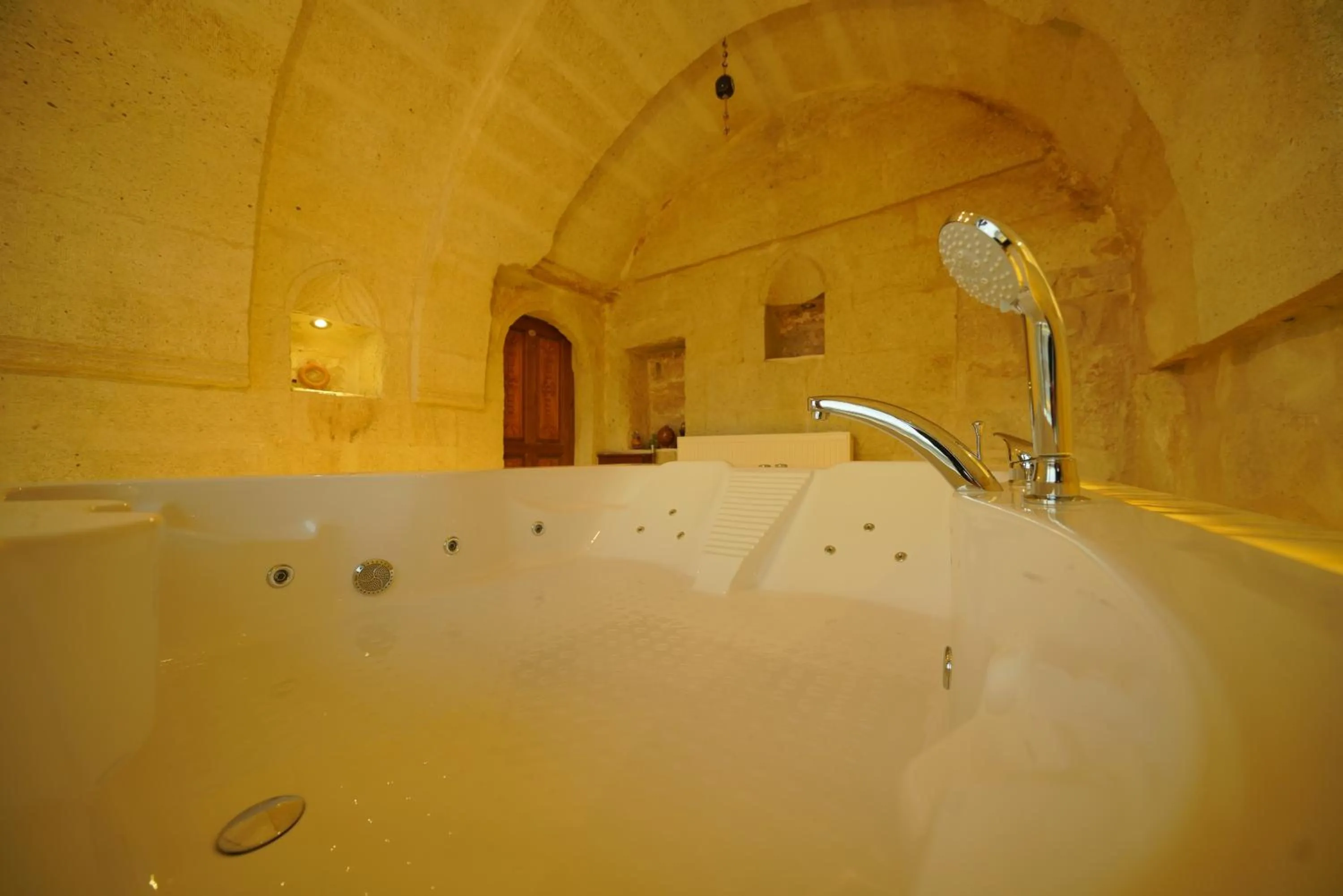 Hot Tub in Fairyland Cave Hotel