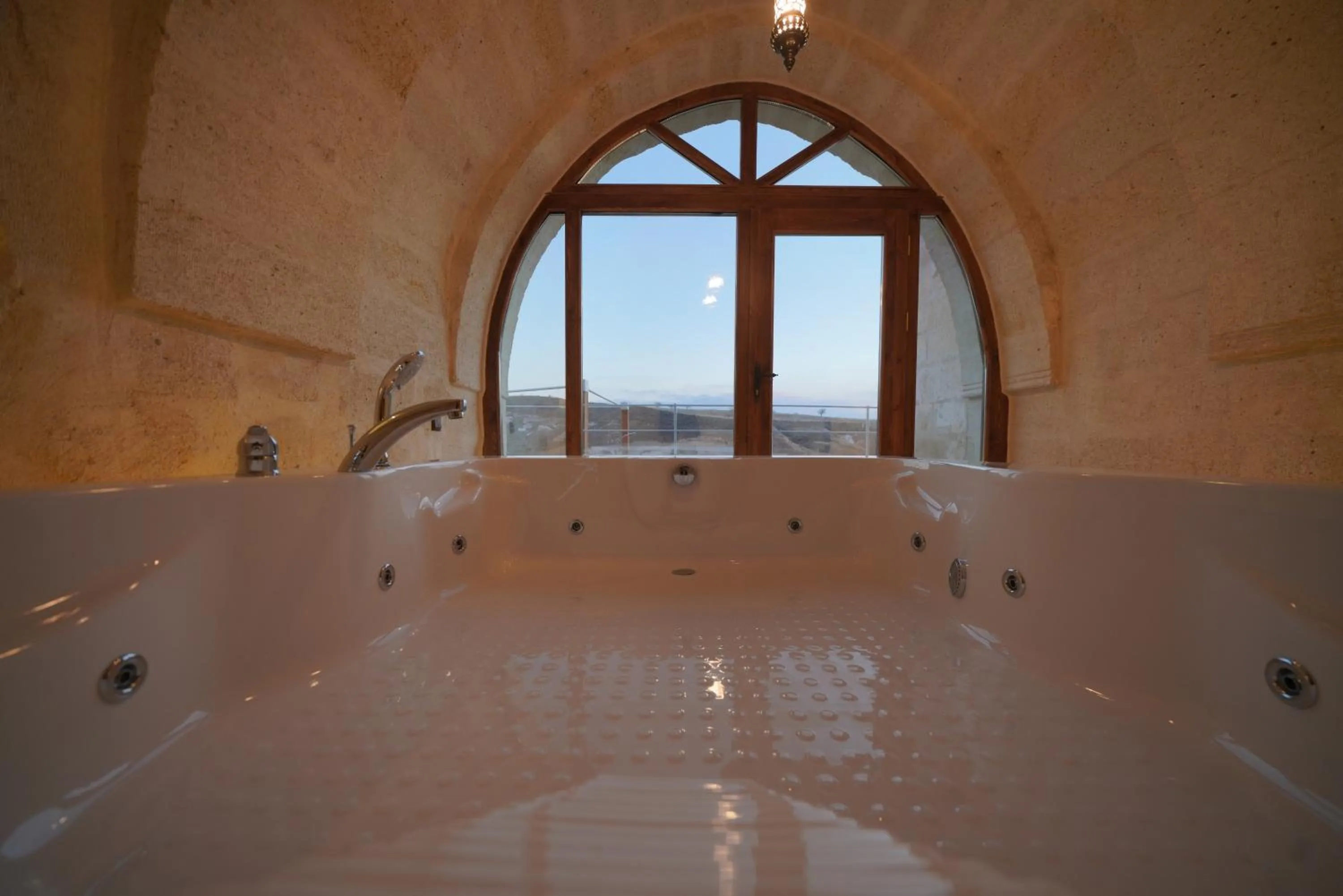 Hot Tub in Fairyland Cave Hotel