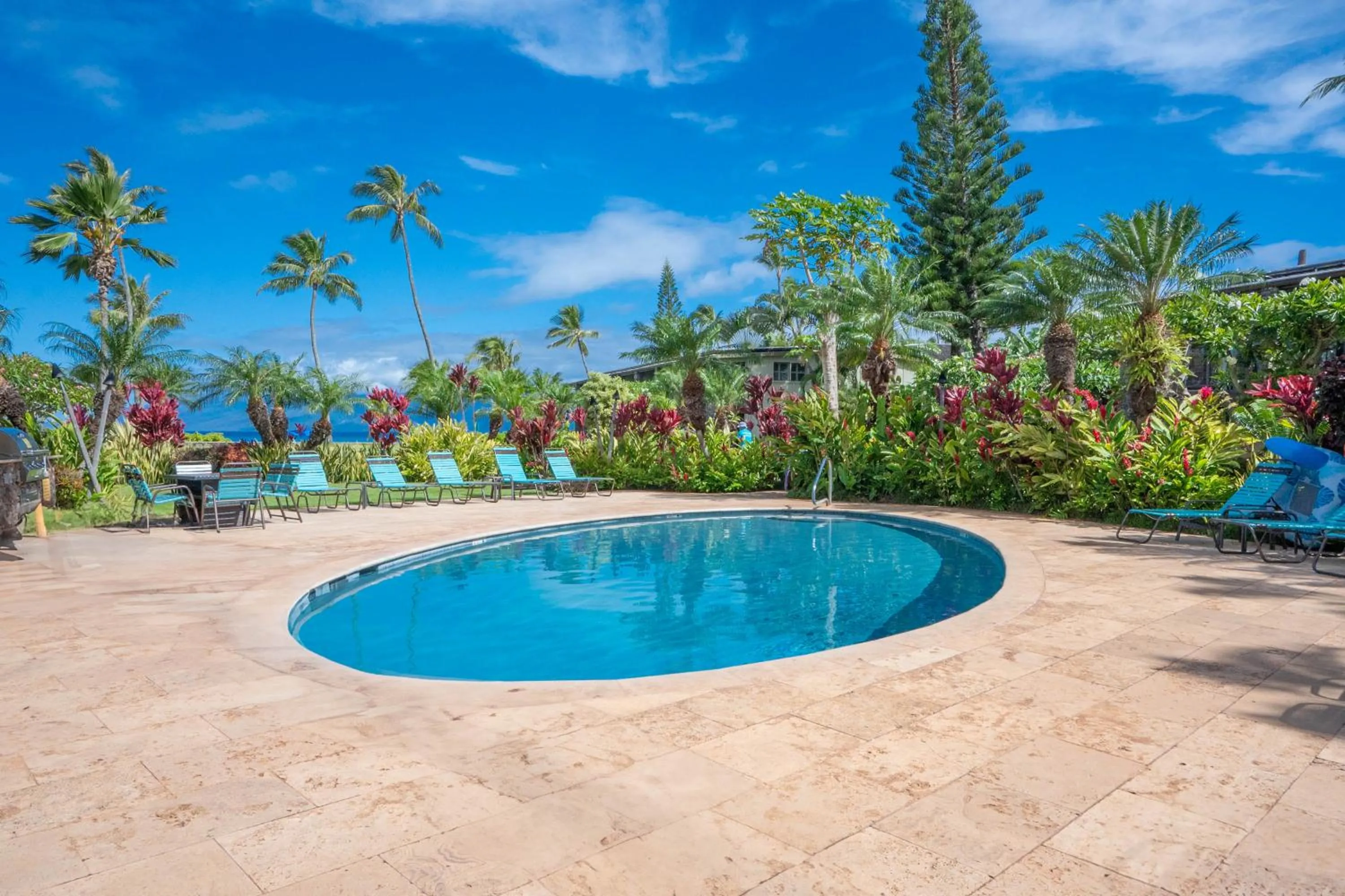 Swimming pool in The Mauian Hotel