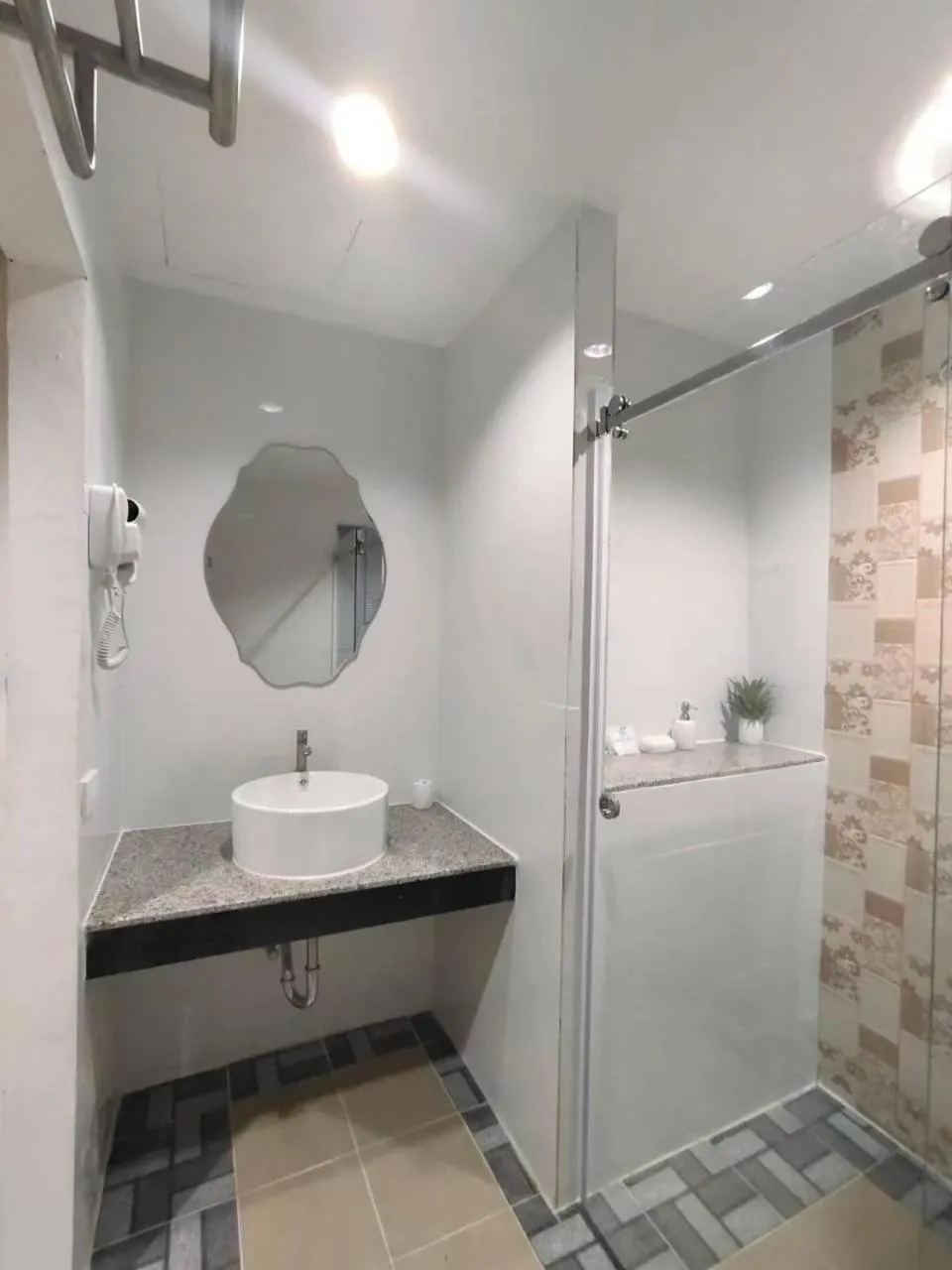 Bathroom in Yuwadee Resort