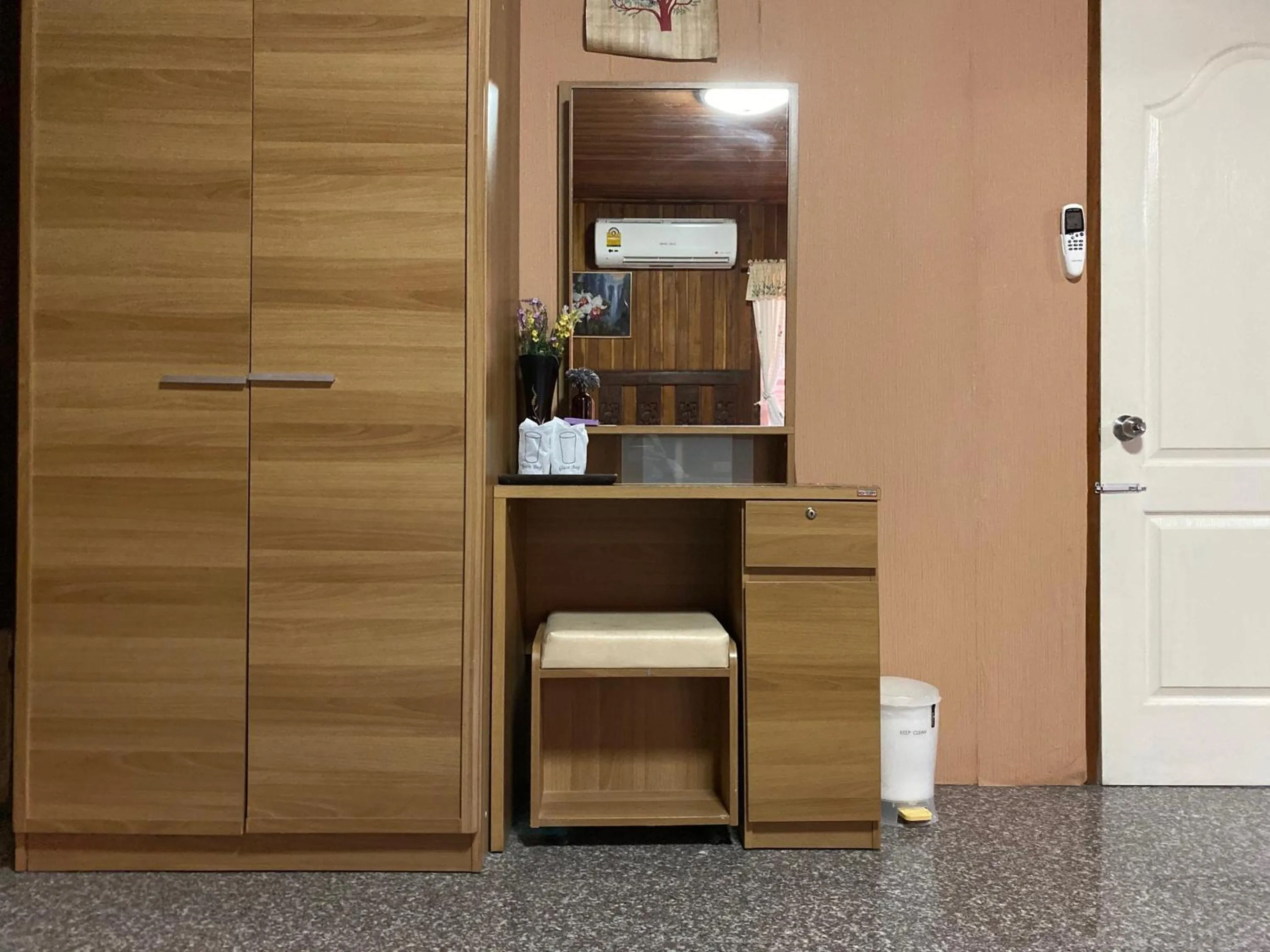 Bed in Yuwadee Resort