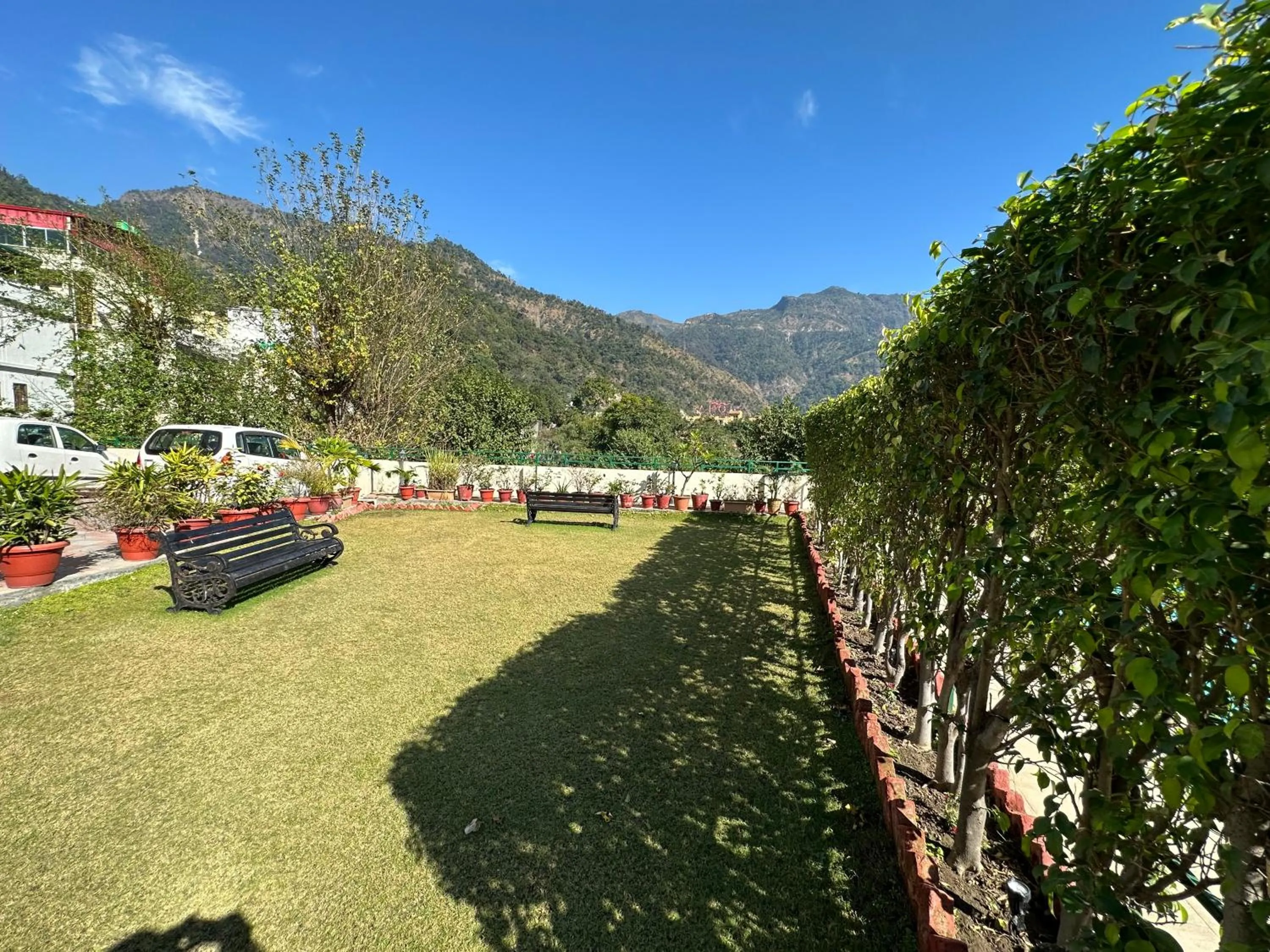 Garden in Hotel Dewa Retreat- A Himalayan Boutique Hotel