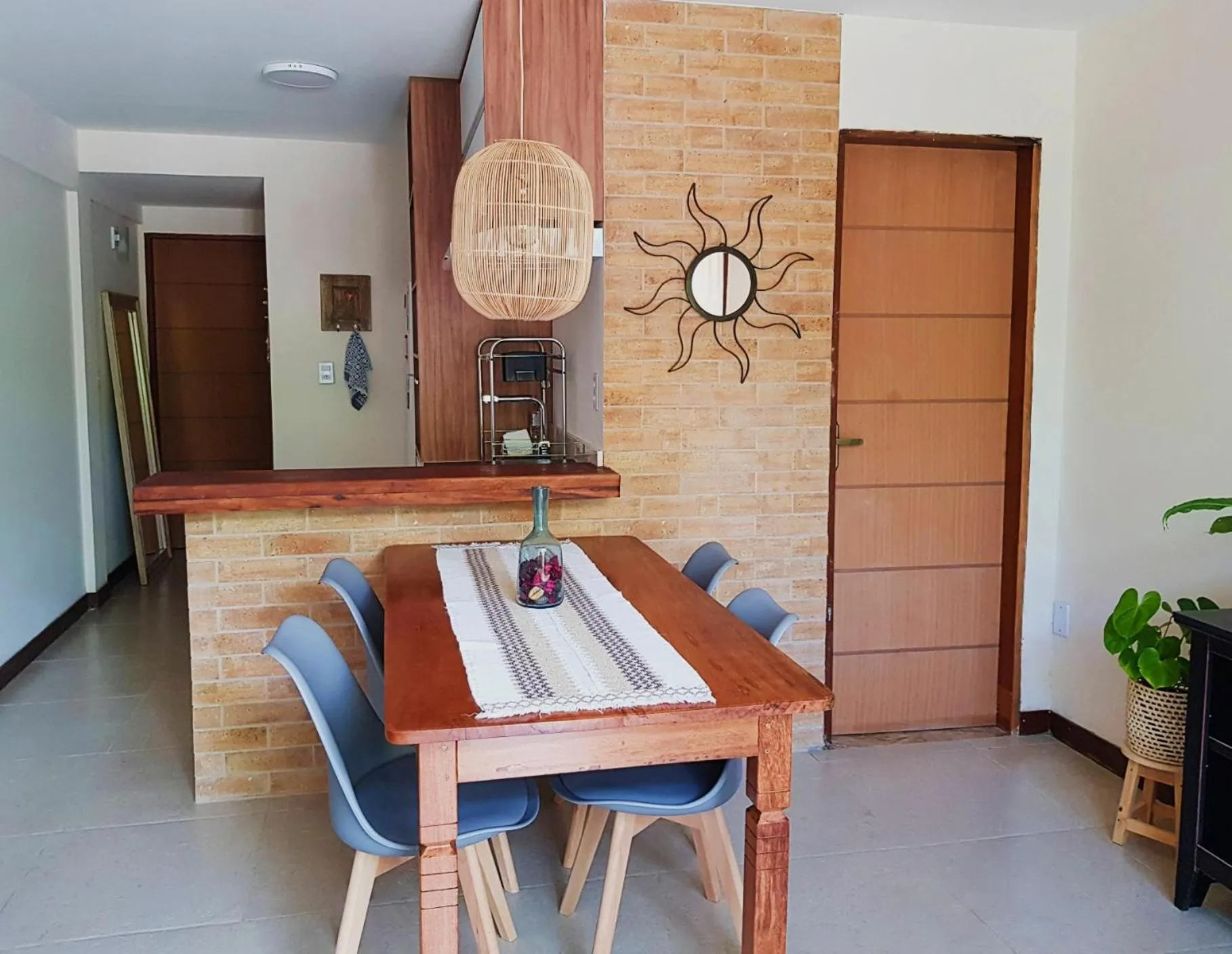Dining area in Casa Boha Praia do Forte