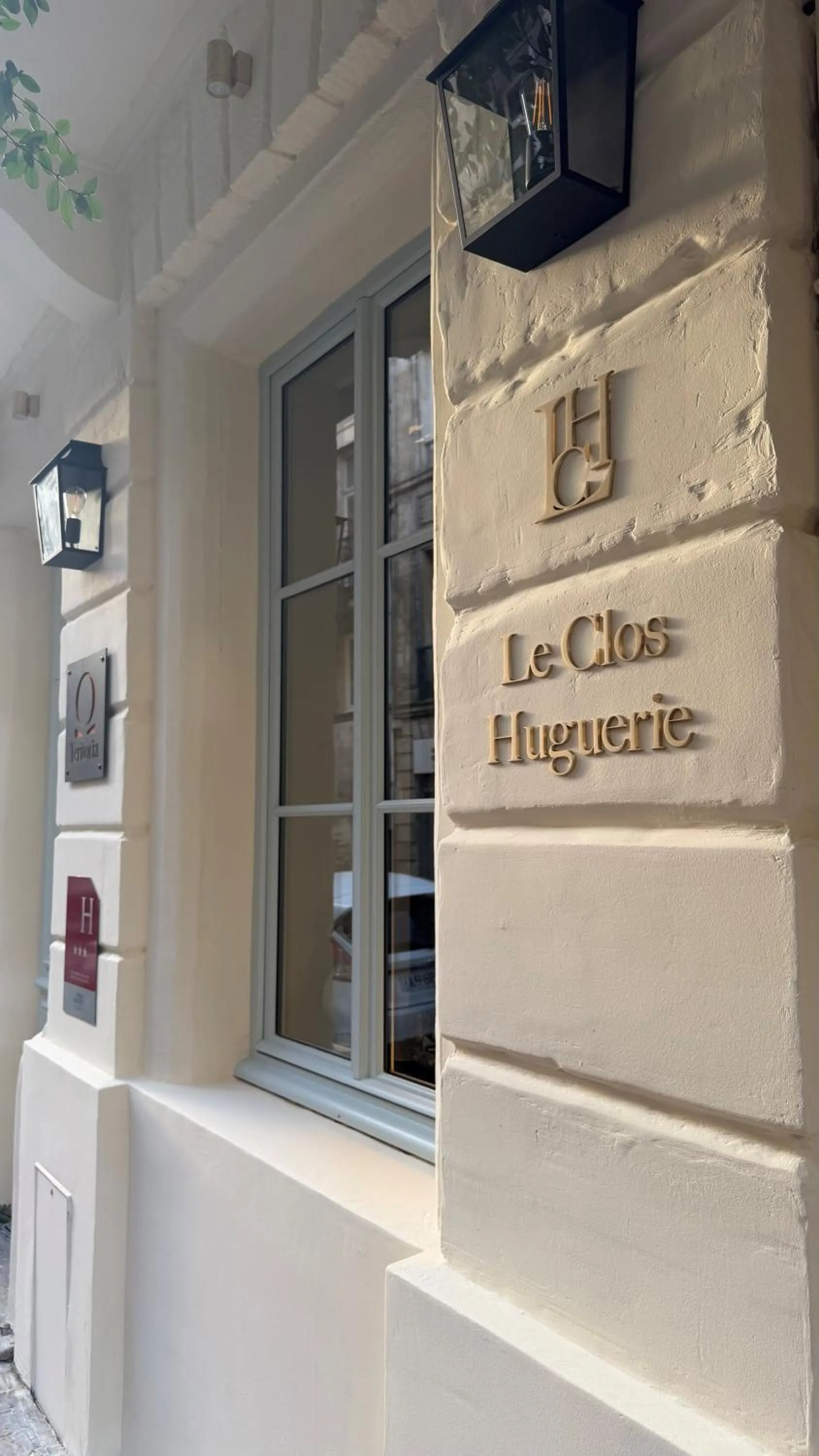 Facade/entrance in Hôtel Le Clos Huguerie - Boutique Hôtel - Bordeaux Centre