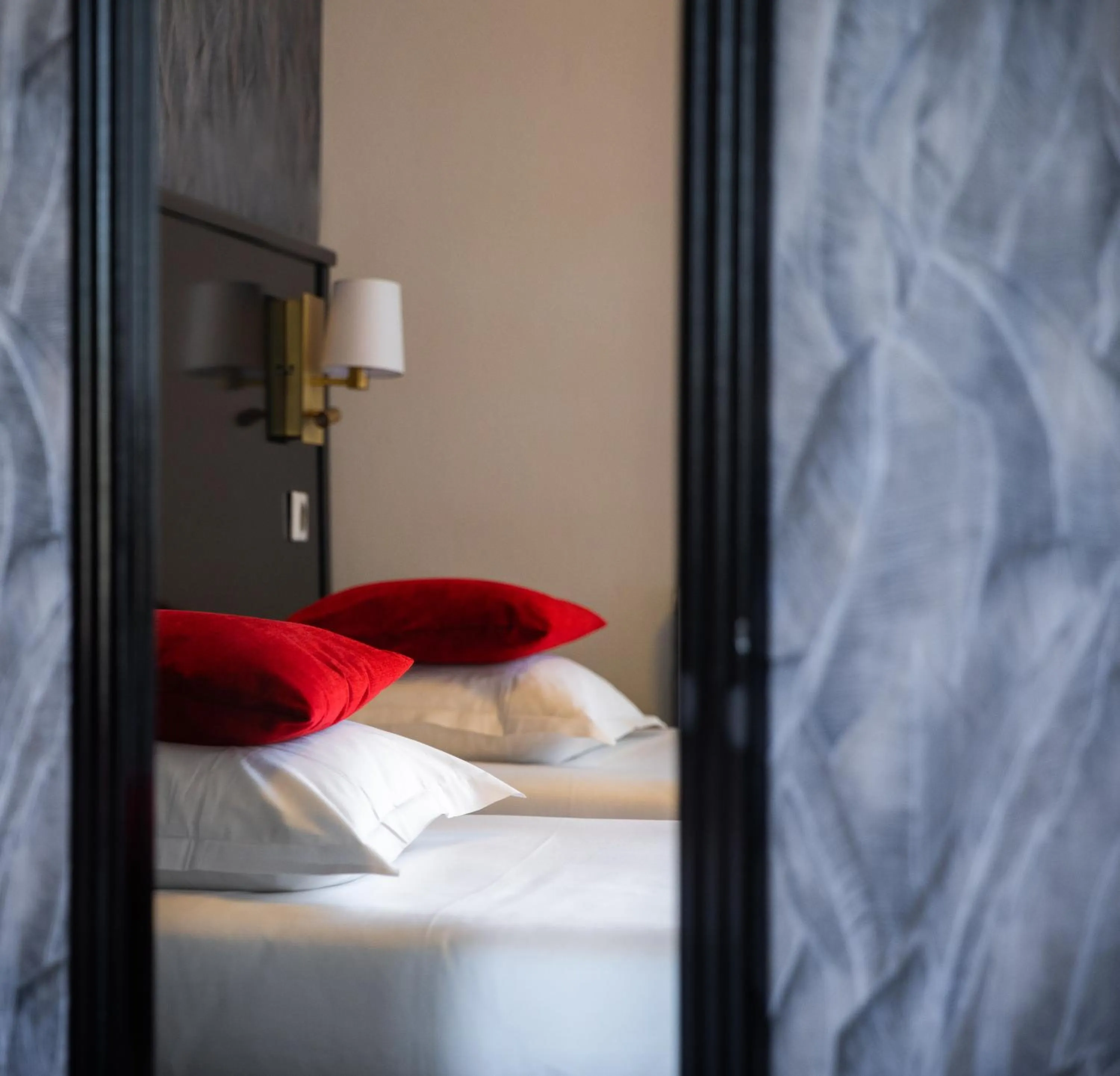 Decorative detail, Bed in Eiffel Villa Garibaldi