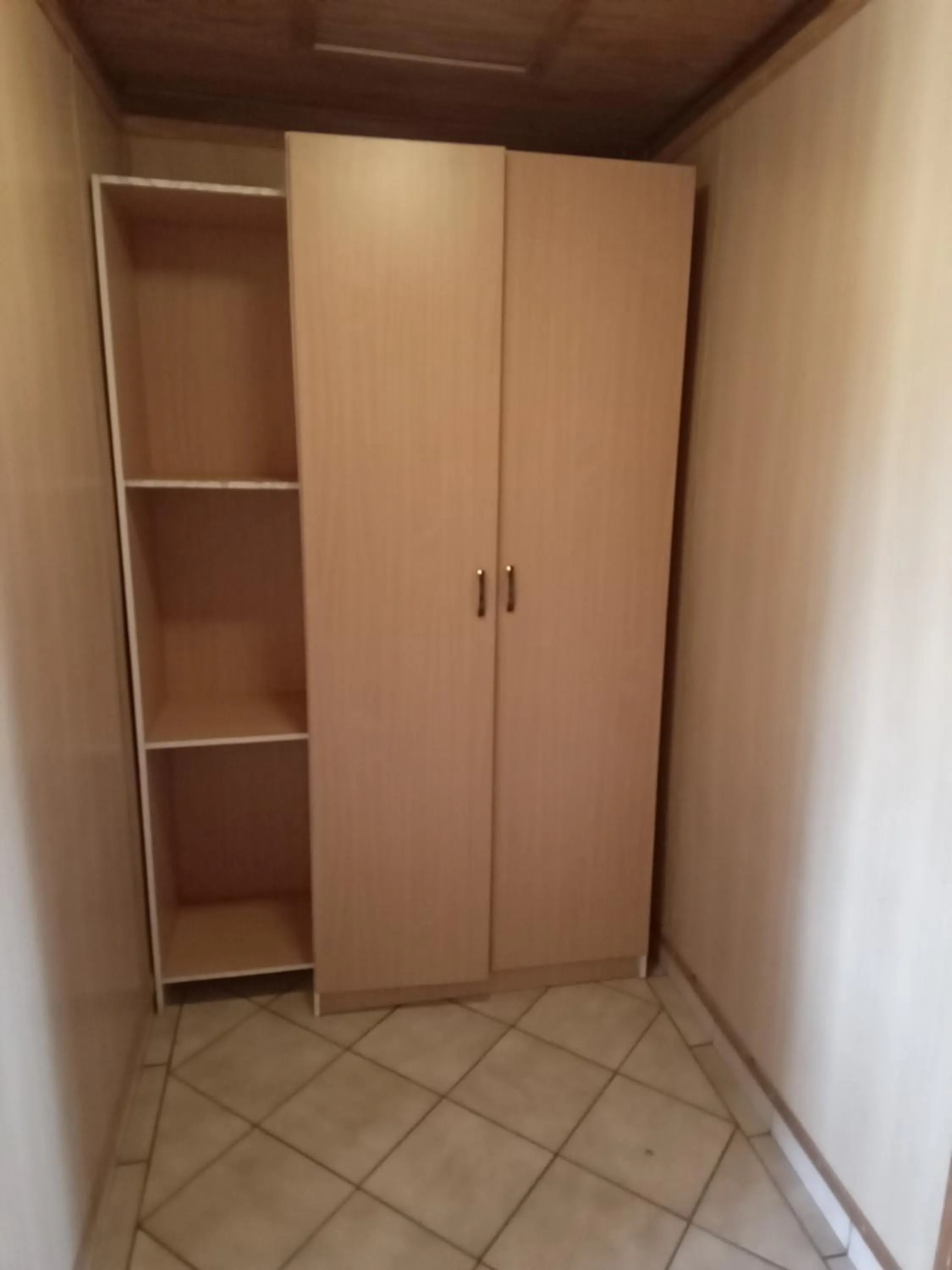 wardrobe in Kgatholoha guest house