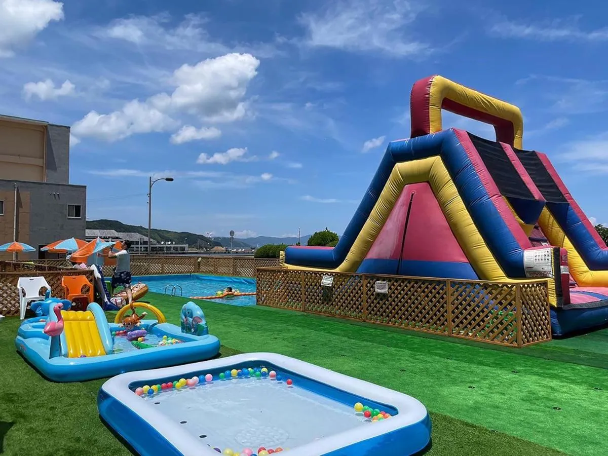 Swimming pool in Kaigetsukan