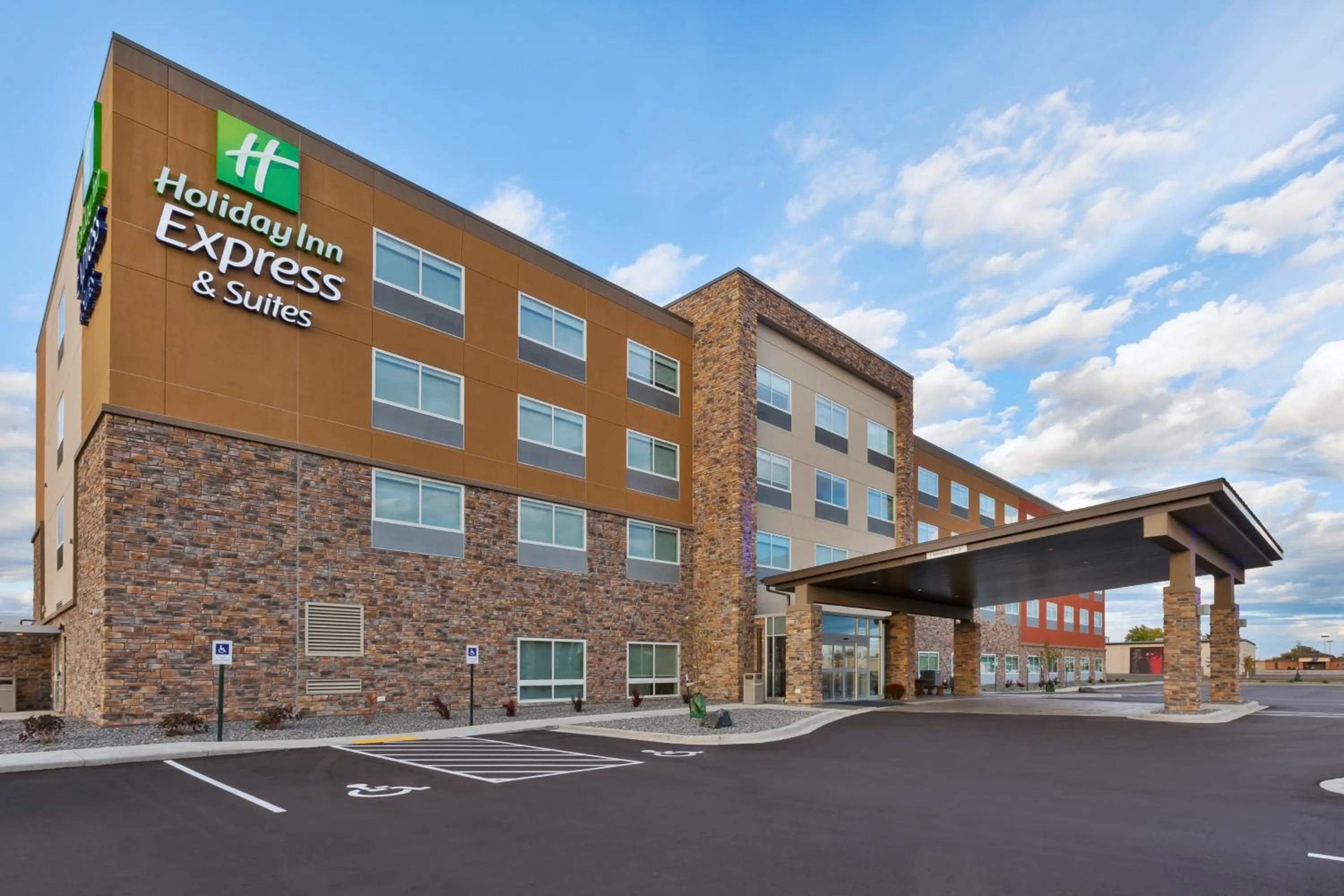 Property building in Holiday Inn Express- Eau Claire West I-94 by IHG