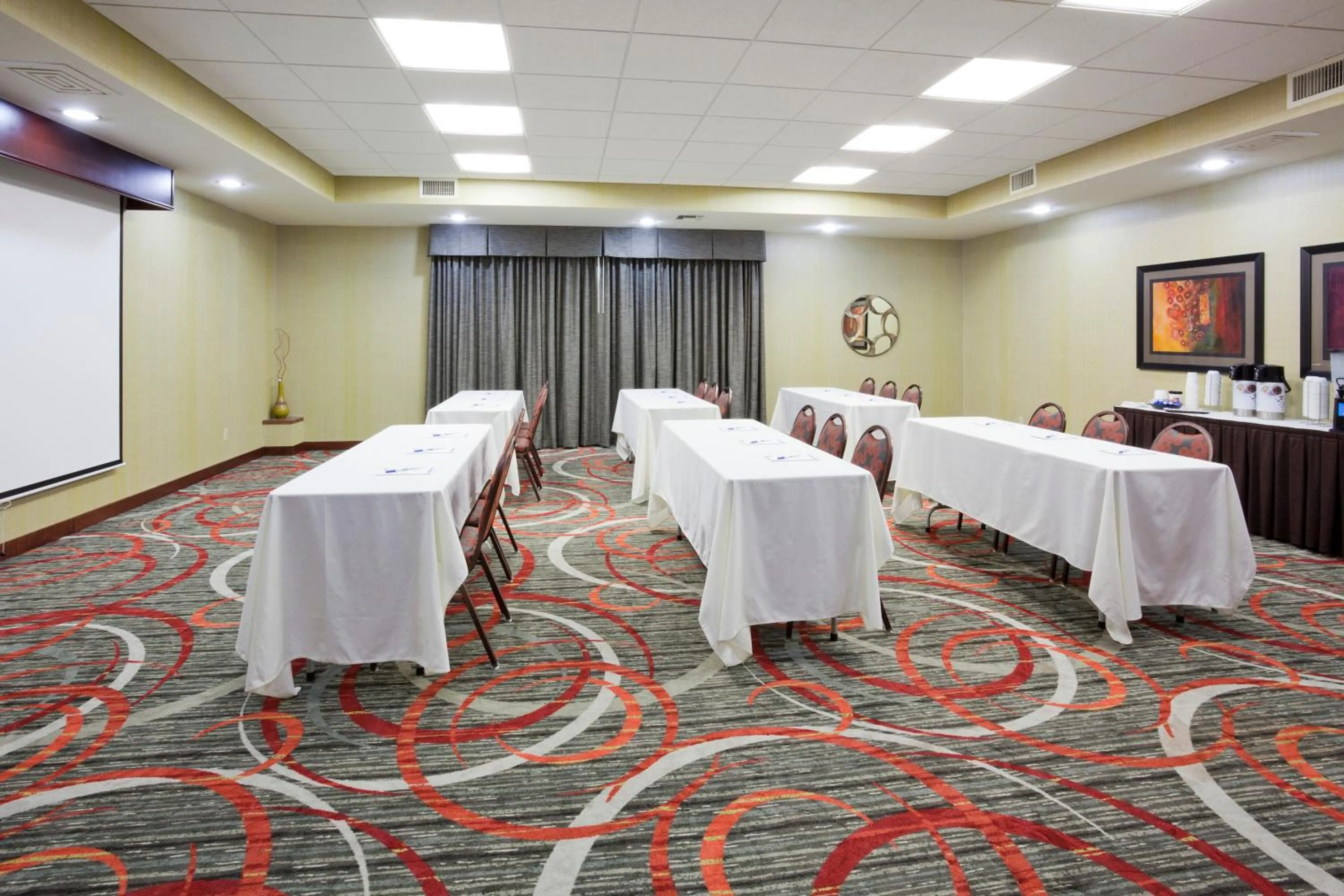 Meeting/conference room in Holiday Inn Express & Suites Bloomington West by IHG