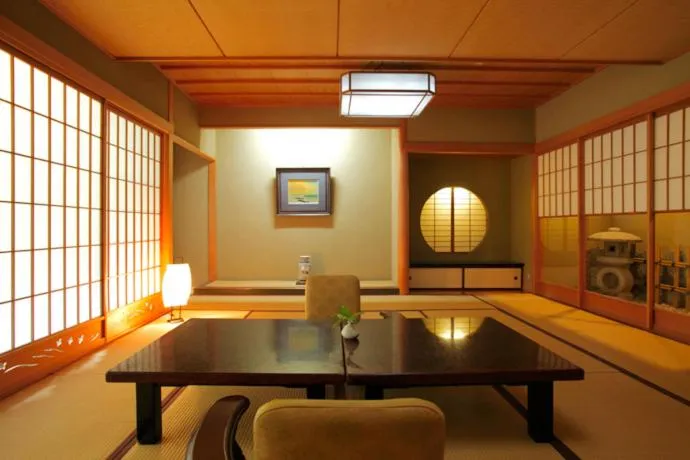 Decorative detail in Enraku