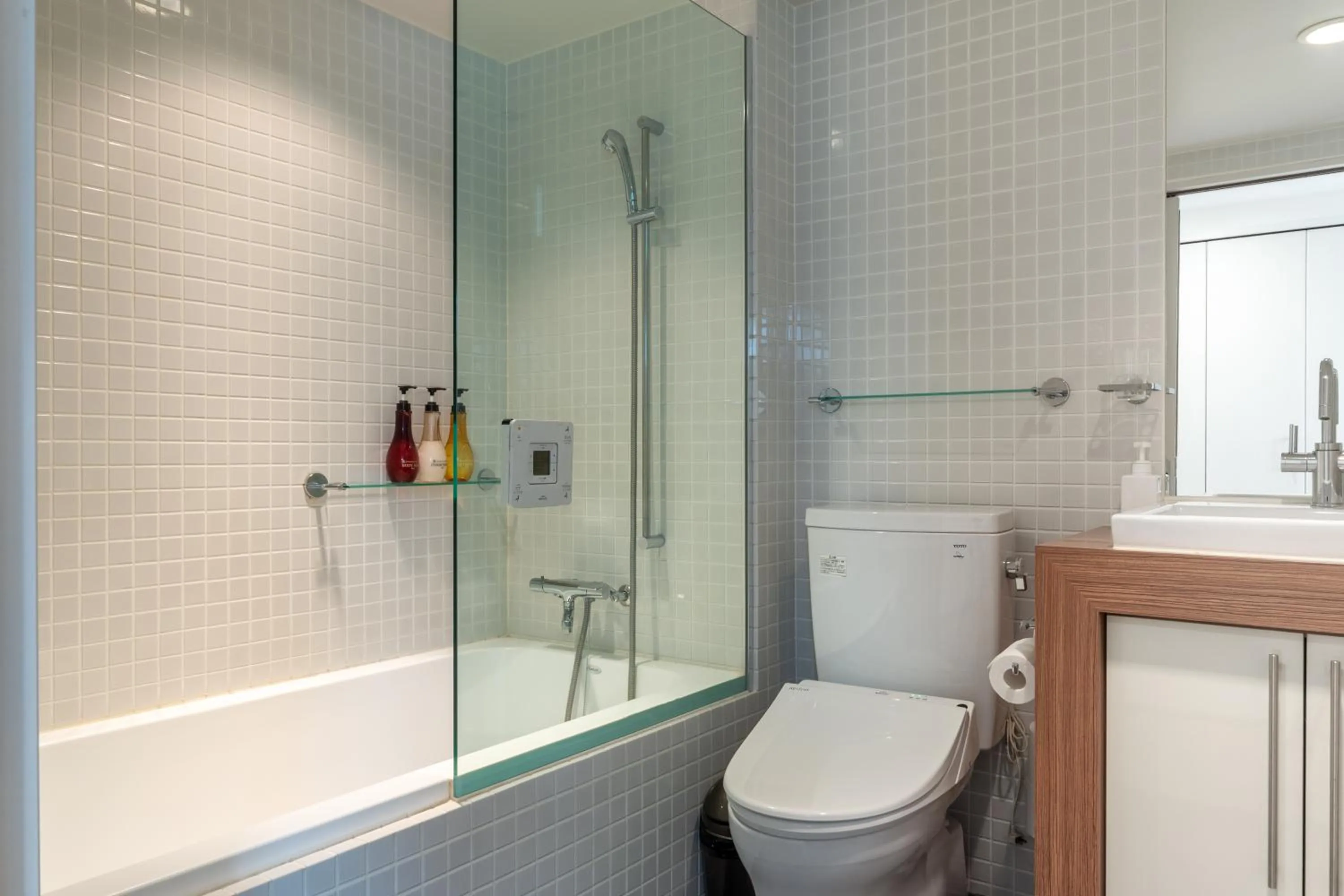 Bathroom in Asanagi by H2 Life