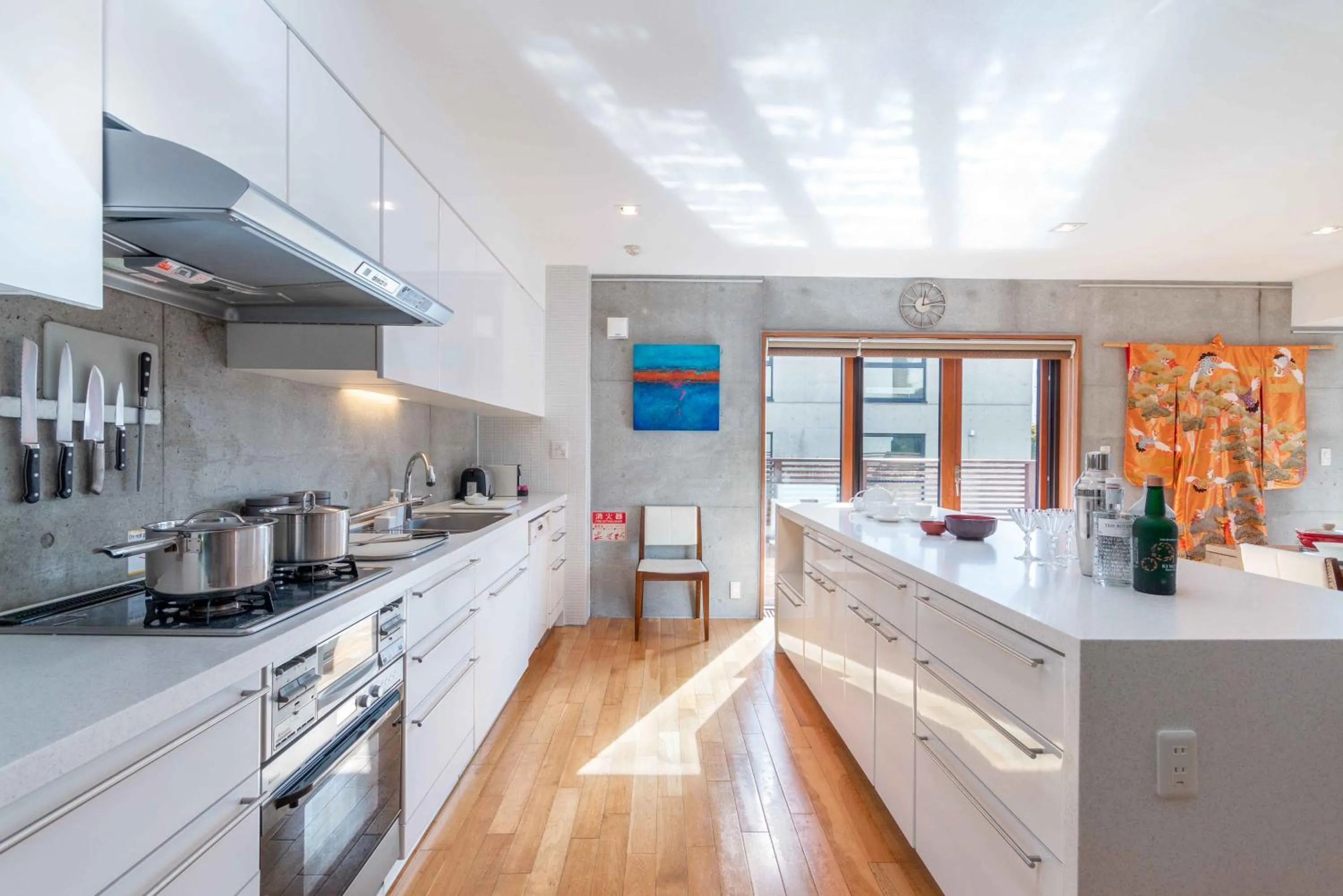 Kitchen or kitchenette in Asanagi by H2 Life