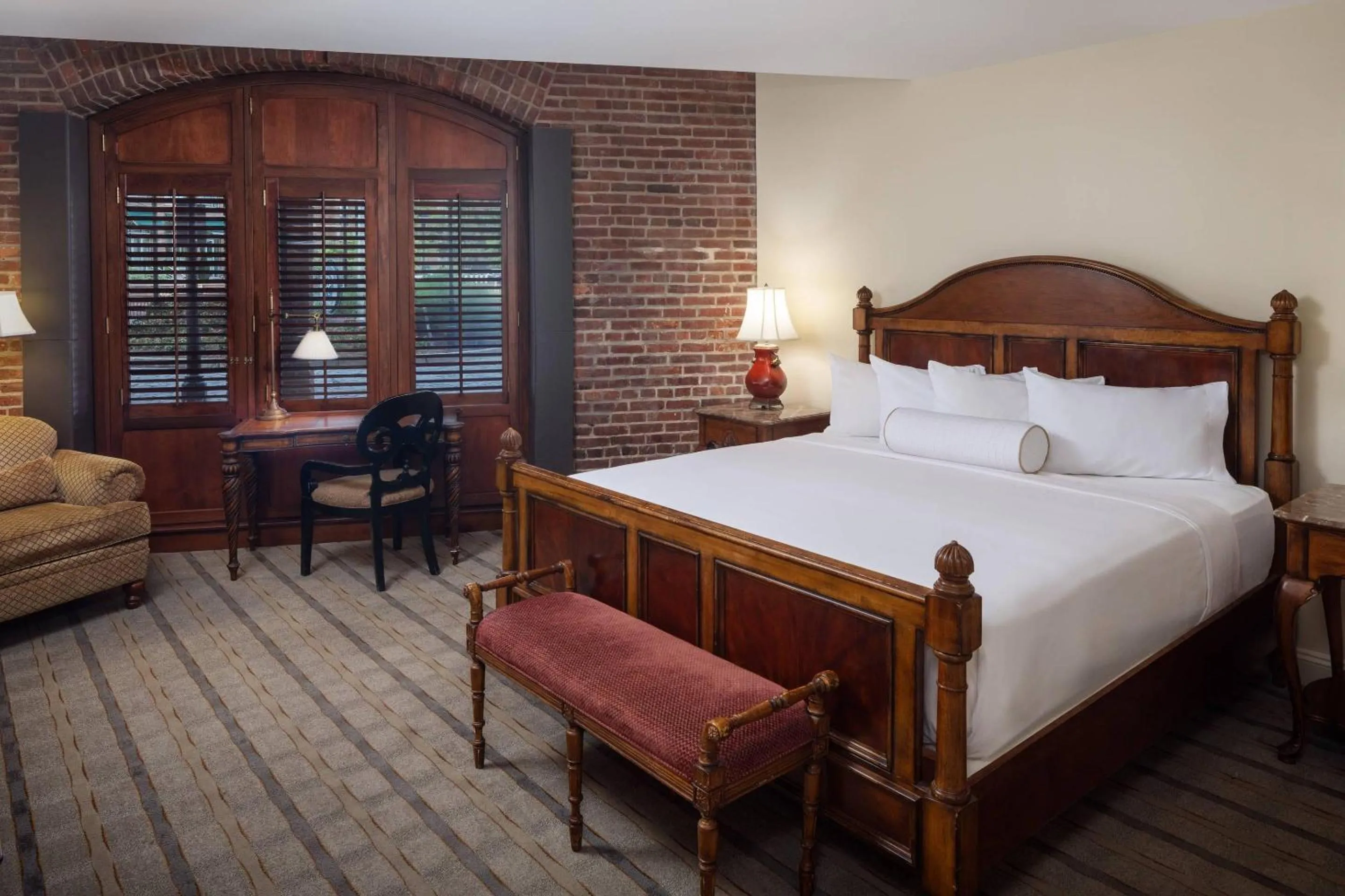 Bedroom, Bed in The Inn at Henderson's Wharf, an Ascend Collection Hotel