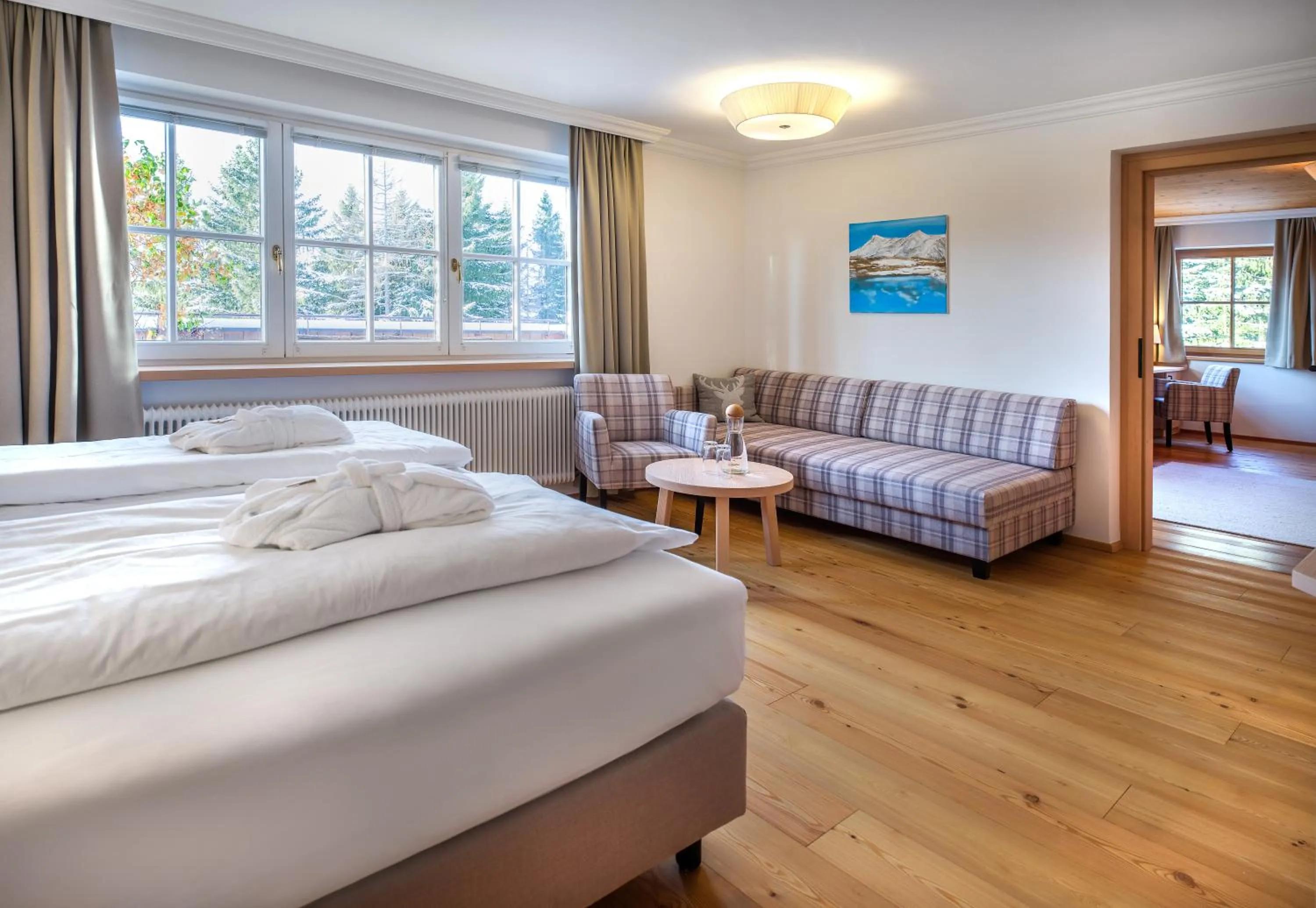 Photo of the whole room, Bed in Hotel Häuserl im Wald