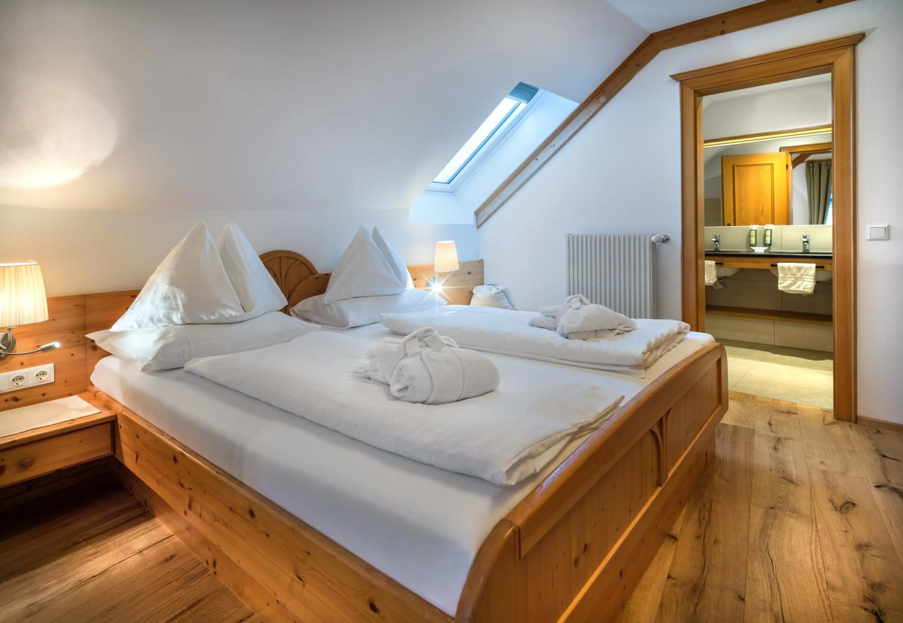 Bedroom, Bed in Hotel Häuserl im Wald