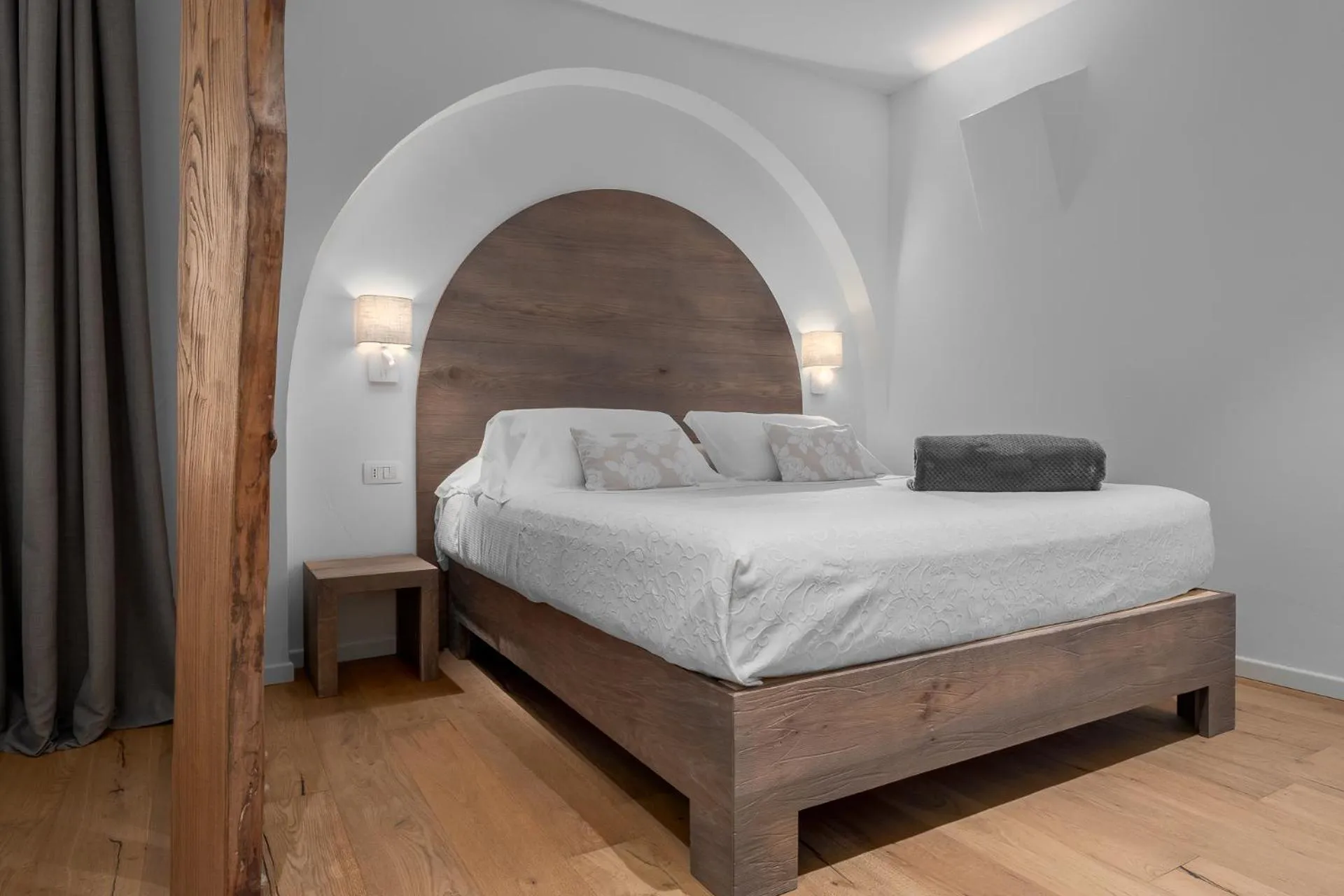 Bedroom, Bed in Il Giardino Degli Aranci