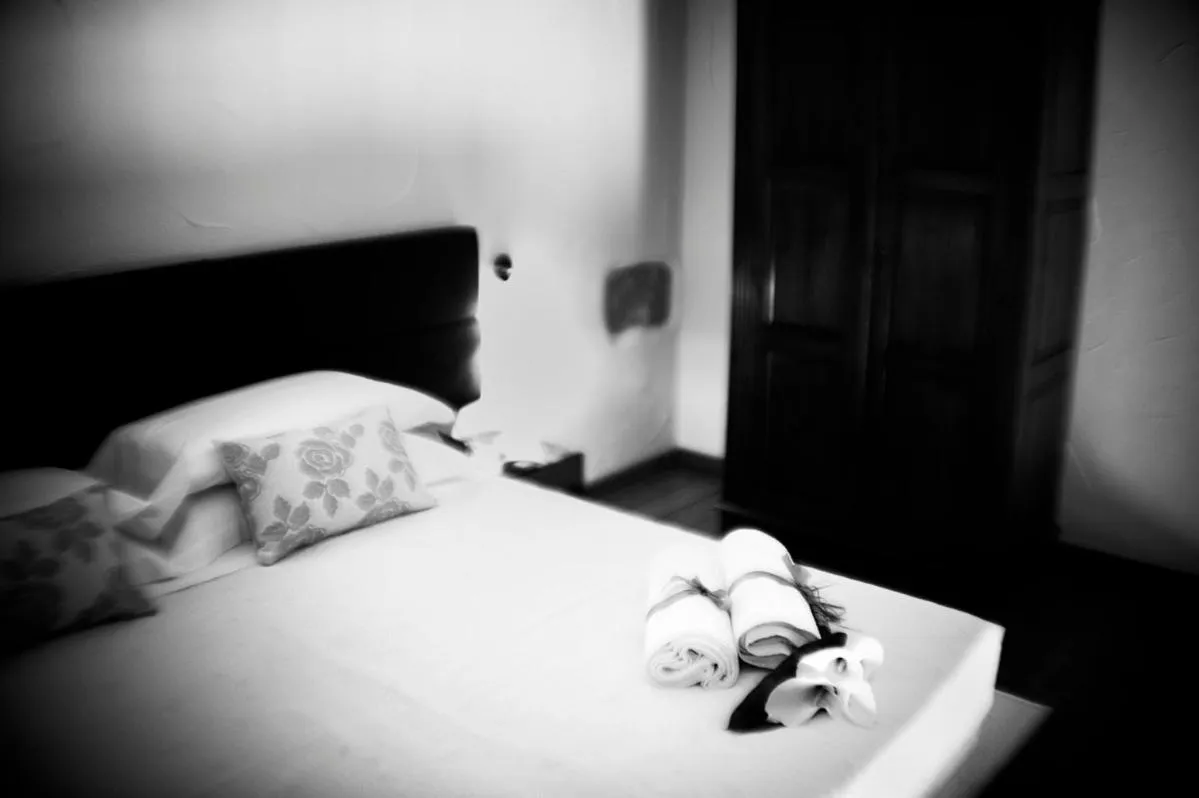 Decorative detail, Bed in Il Giardino Degli Aranci