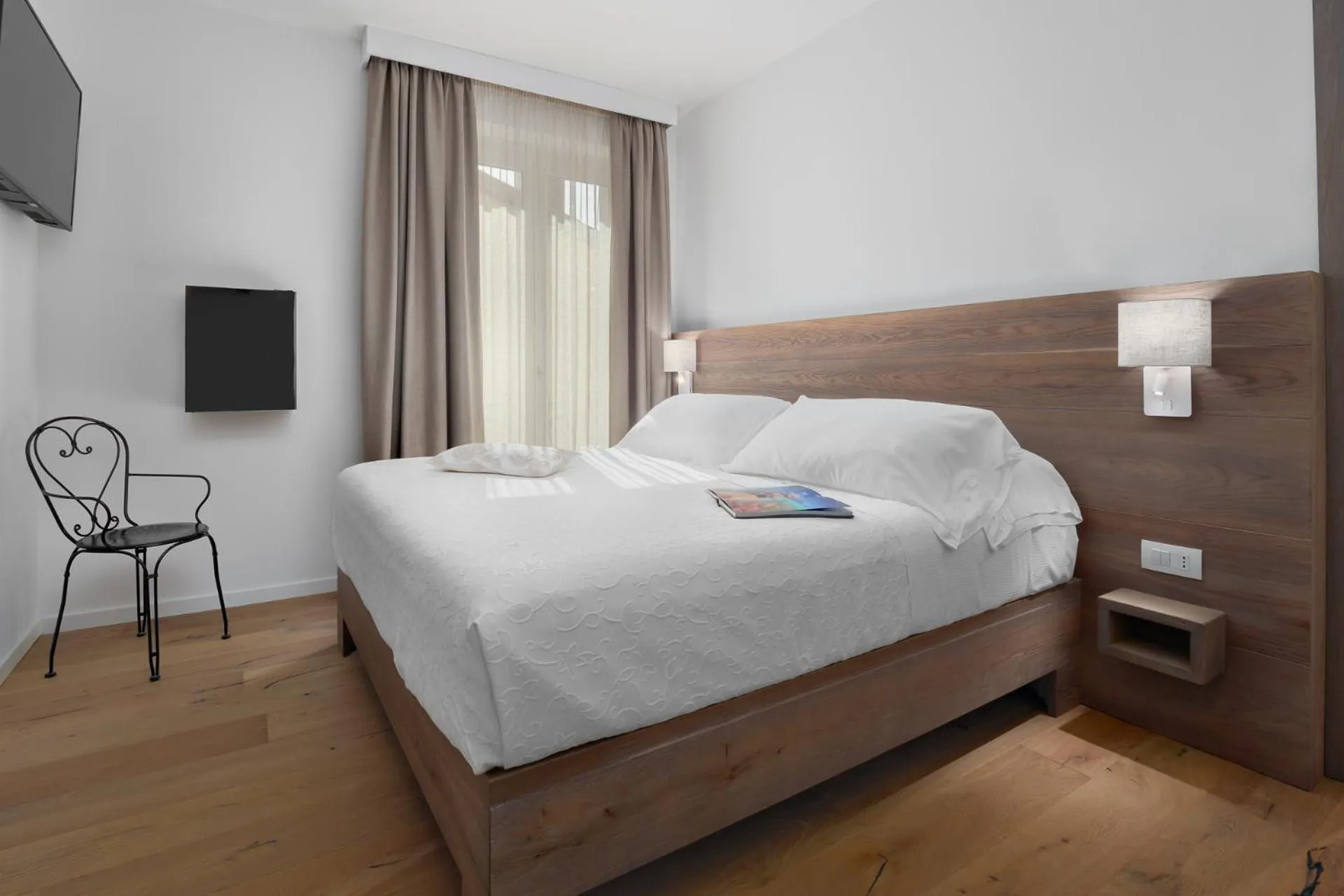 Bedroom, Bed in Il Giardino Degli Aranci